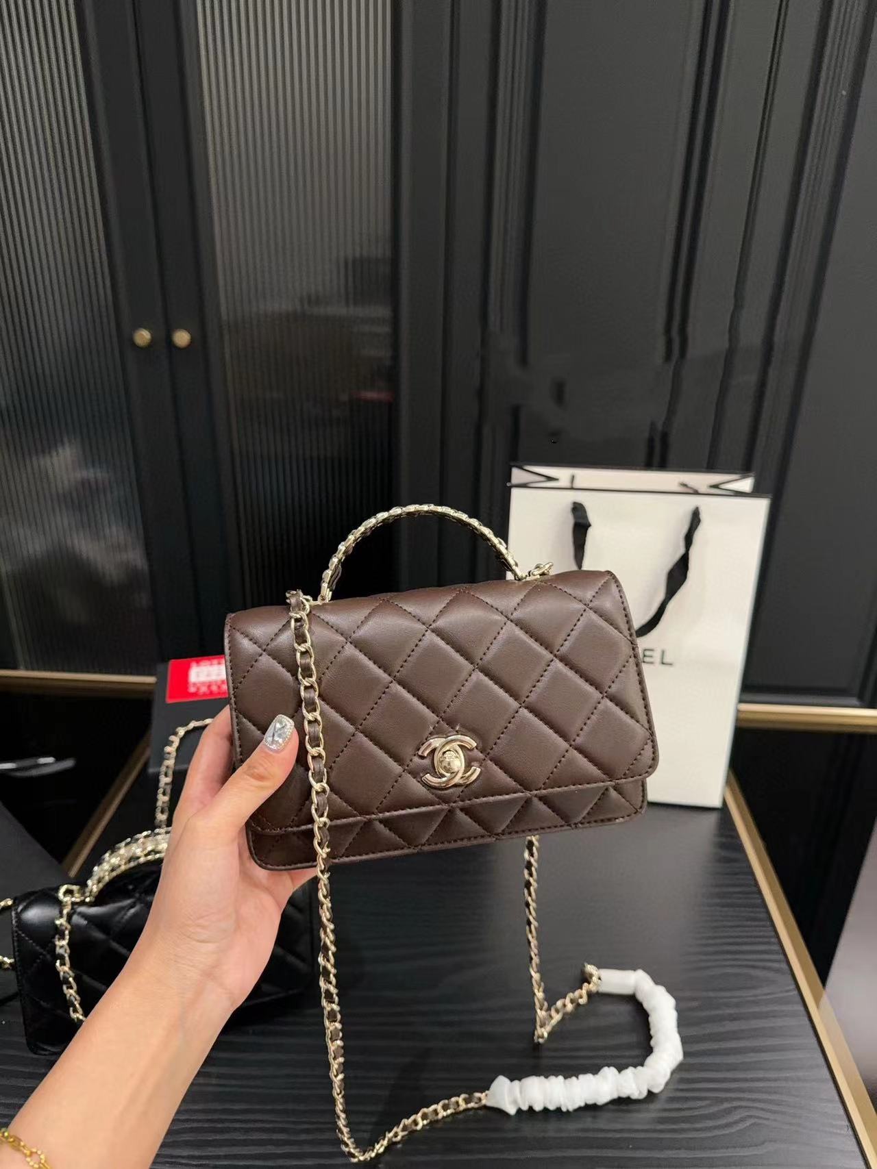 CHANE1 ラインストーンハンドル WOC ハンドバッグ【50%割引+送料無料】