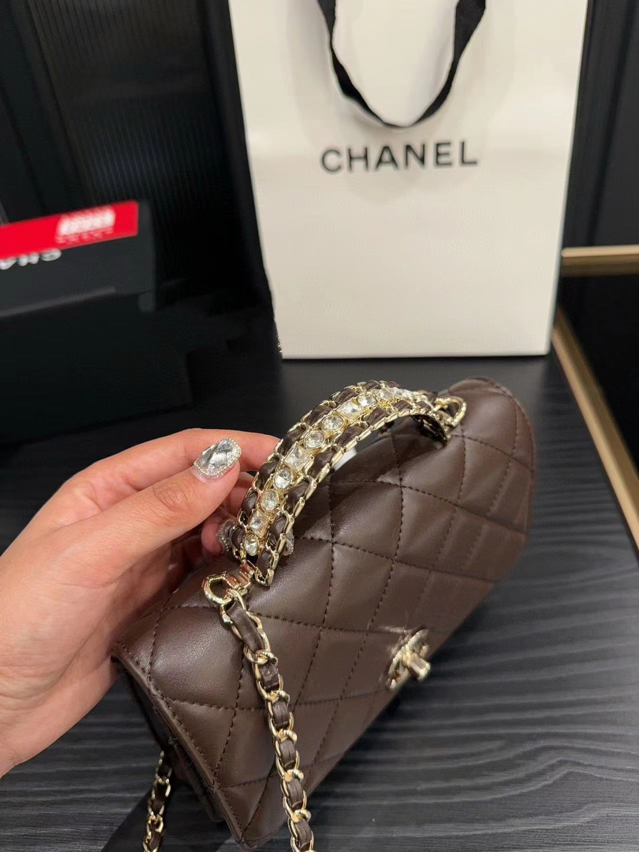 CHANE1 ラインストーンハンドル WOC ハンドバッグ【50%割引+送料無料】