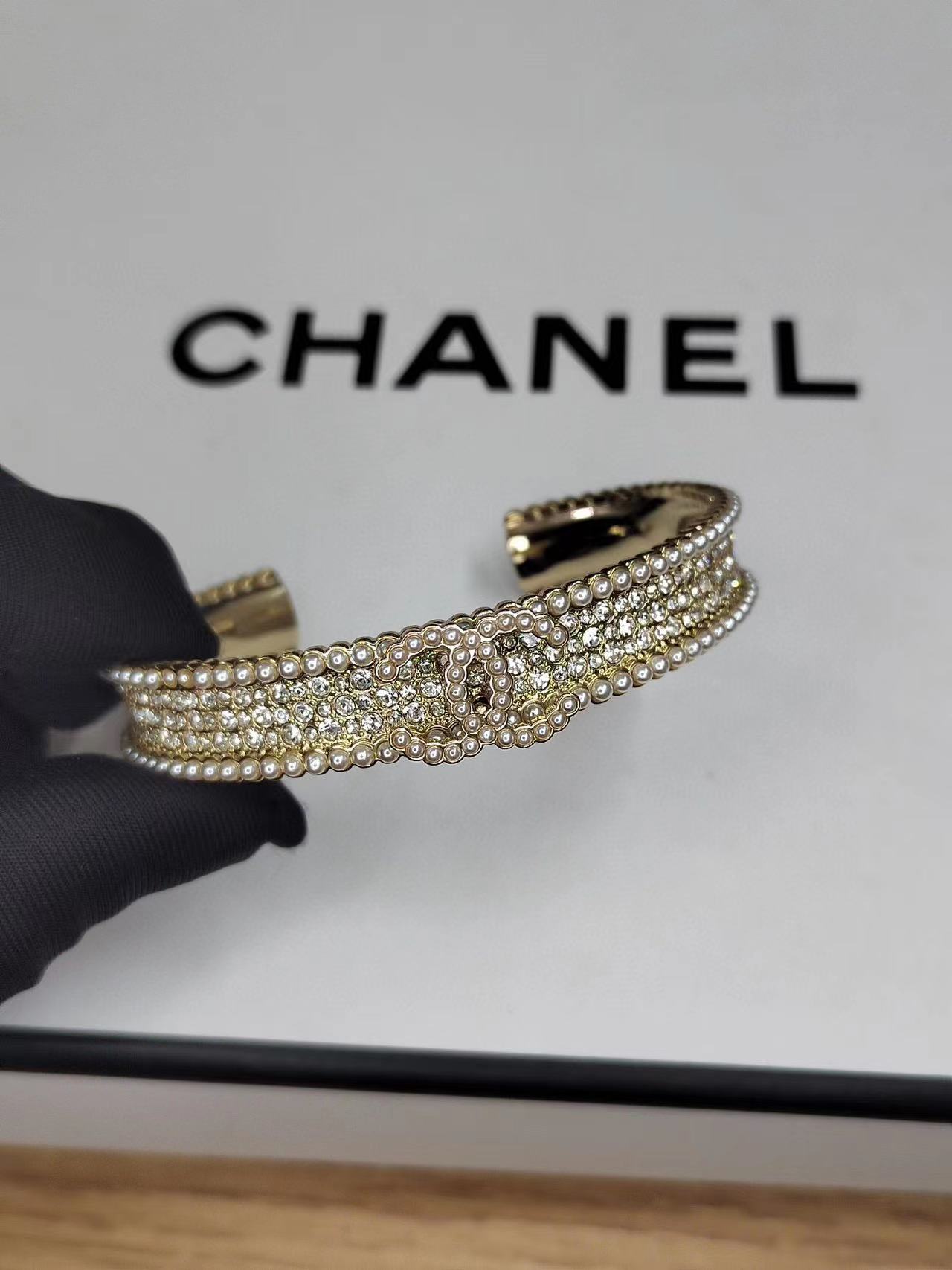 CHANE1 ダブル C ダイヤモンド パール ブレスレット【50％割引+送料無料】