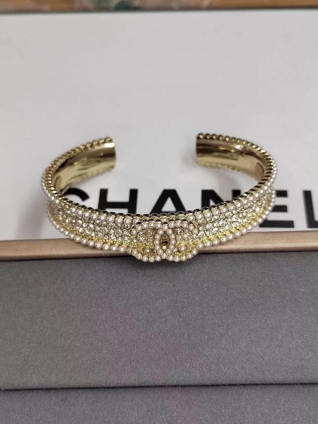 CHANE1 ダブル C ダイヤモンド パール ブレスレット【50％割引+送料無料】