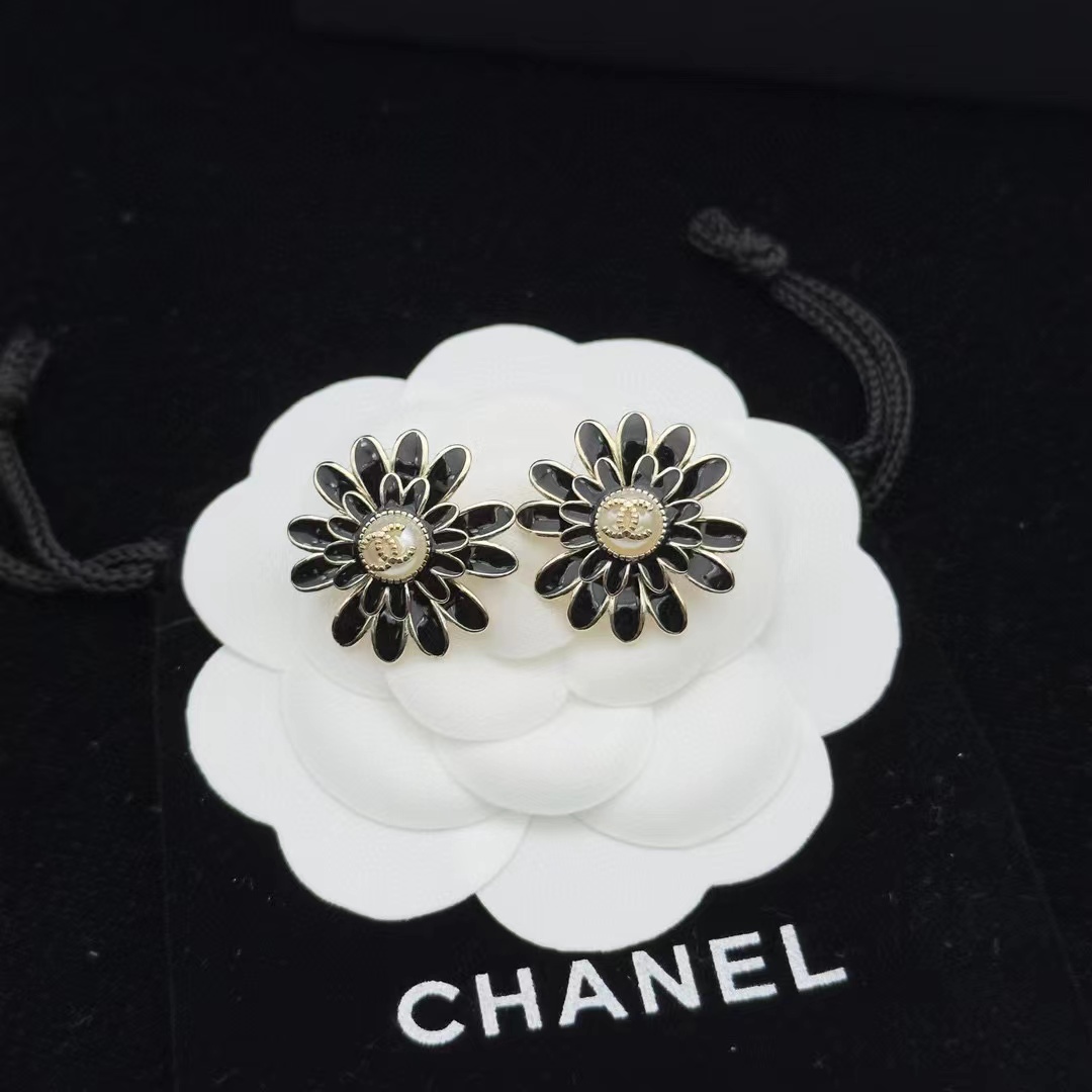 CHANE1 ひまわり ダブルC スタッドピアス【50％割引+送料無料】