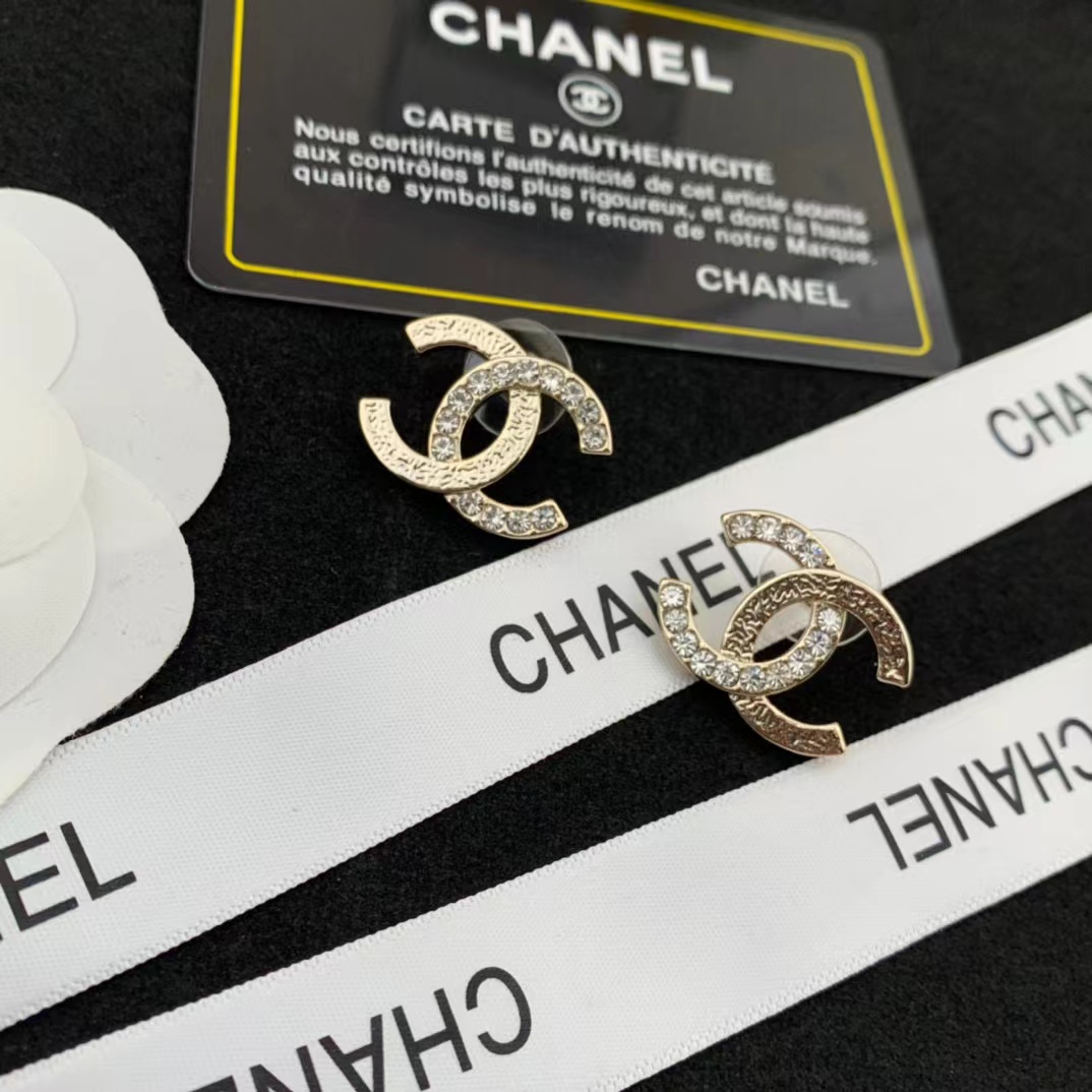 CHANE1 ダイヤモンド ダブル C スタッド ピアス【50％割引+送料無料】