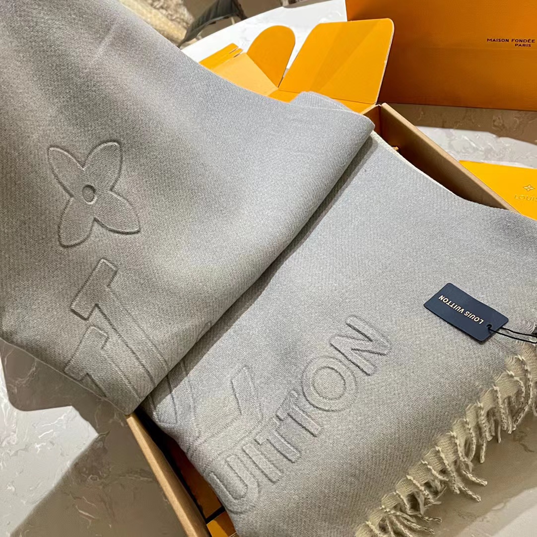 LV 四つ葉のクローバー タッセル カシミヤスカーフ【50％割引+送料無料】