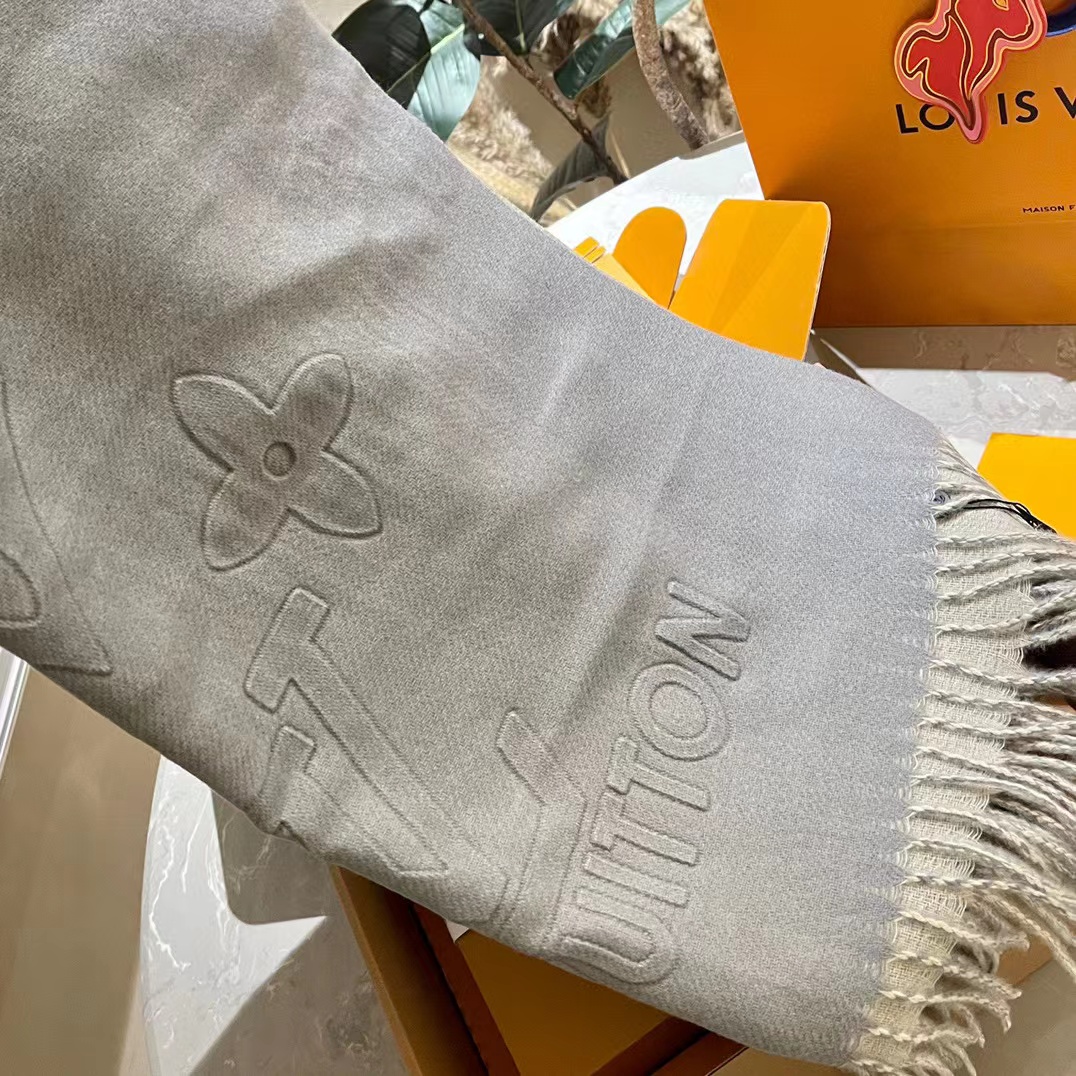 LV 四つ葉のクローバー タッセル カシミヤスカーフ【50％割引+送料無料】