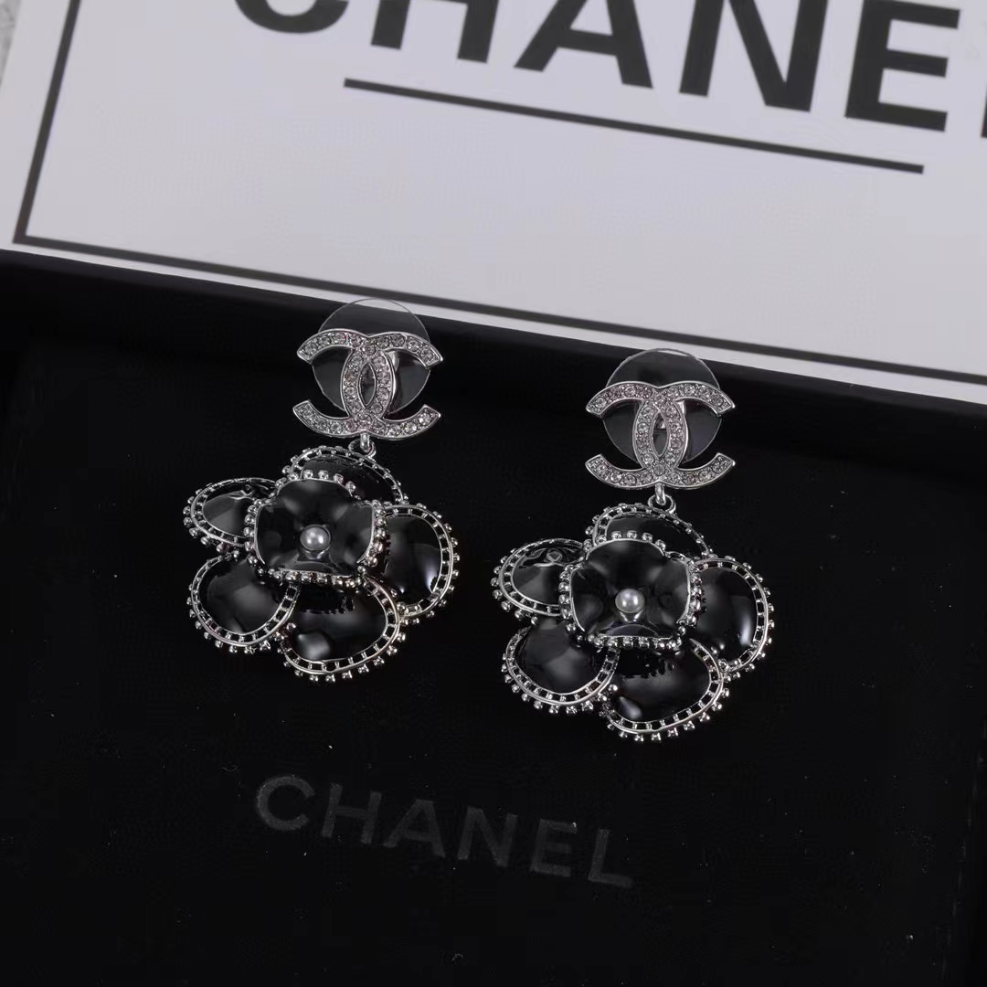 CHANE1 カメリア ダイヤモンド ダブルC ピアス【50％割引+送料無料】