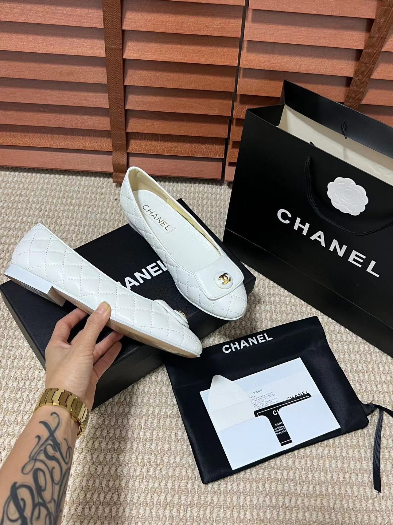 CHAME1 ラウンドトゥ ダブル C ロゴ フラットシューズ【50％割引+送料無料】