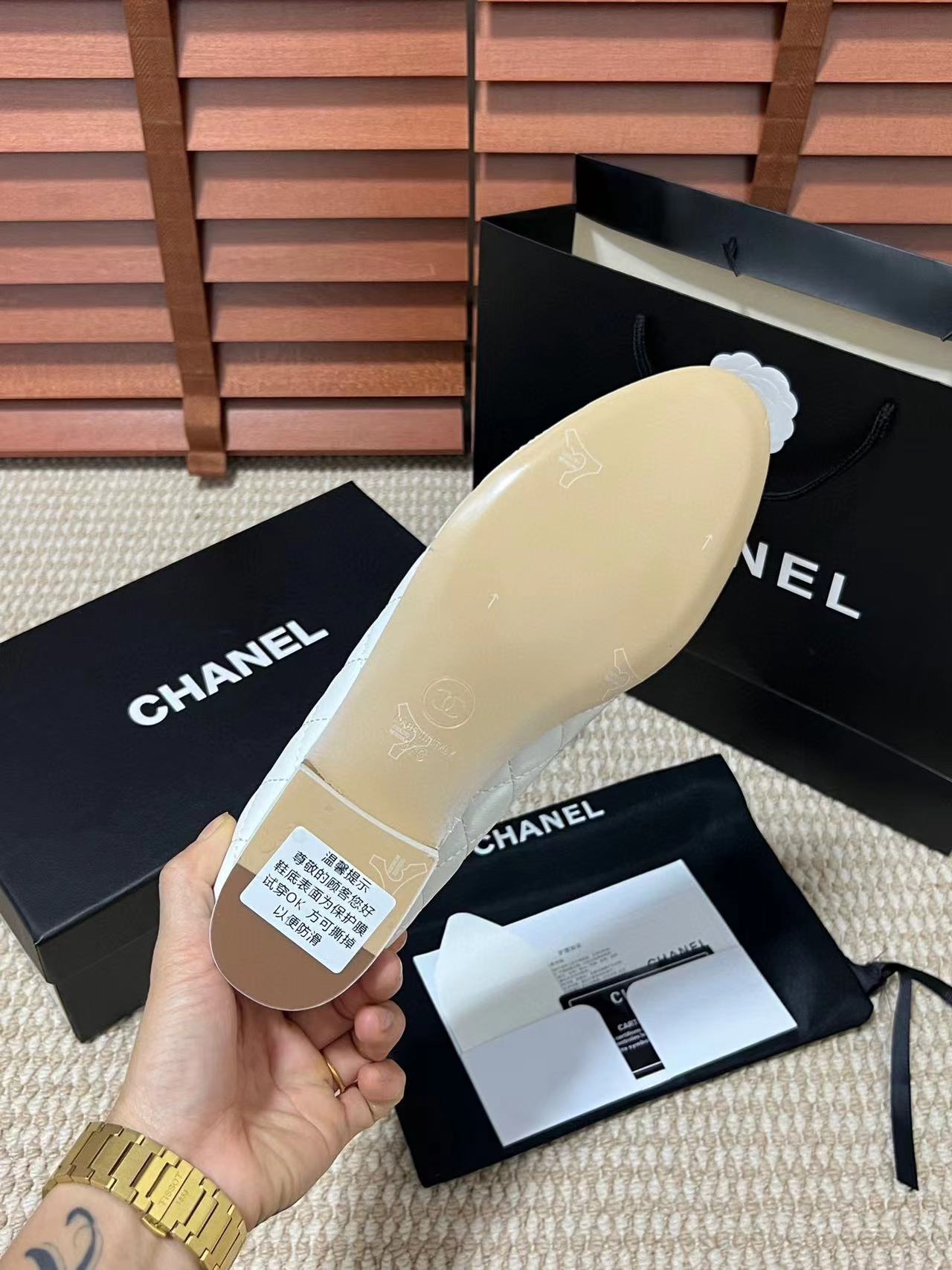 CHAME1 ラウンドトゥ ダブル C ロゴ フラットシューズ【50％割引+送料無料】