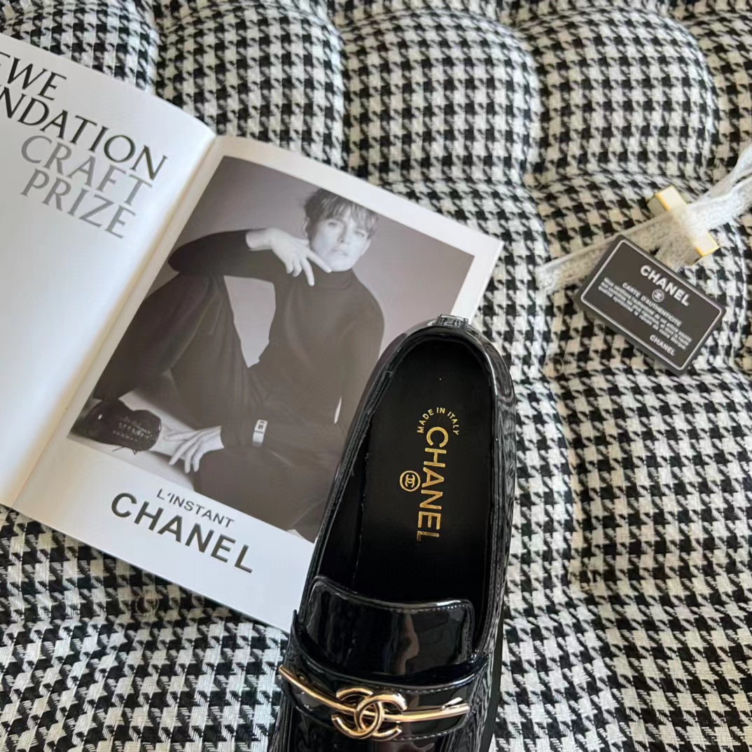 CHANE1 ダブルCロゴ スモールレザーシューズ【50％割引+送料無料】