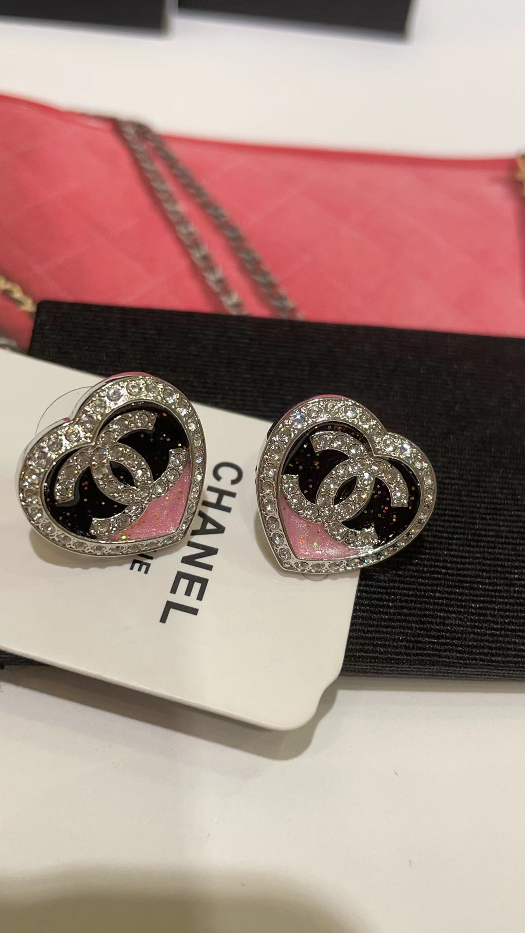 CHANE1 エナメル ラブフル ダイヤモンド ダブルC ピアス+ネックレス 2点セット【50％割引+送料無料】