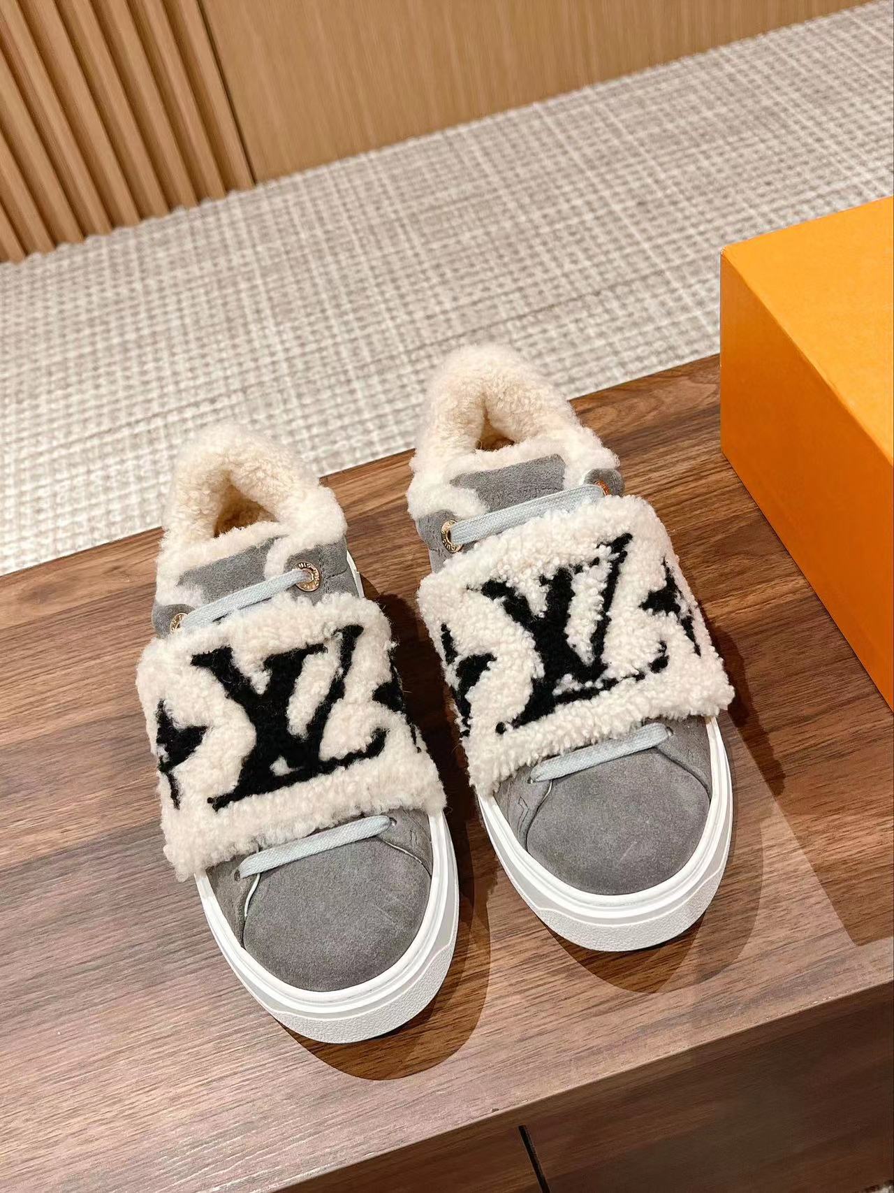 LV ラムウールの暖かいカジュアルシューズ【50％割引+送料無料】