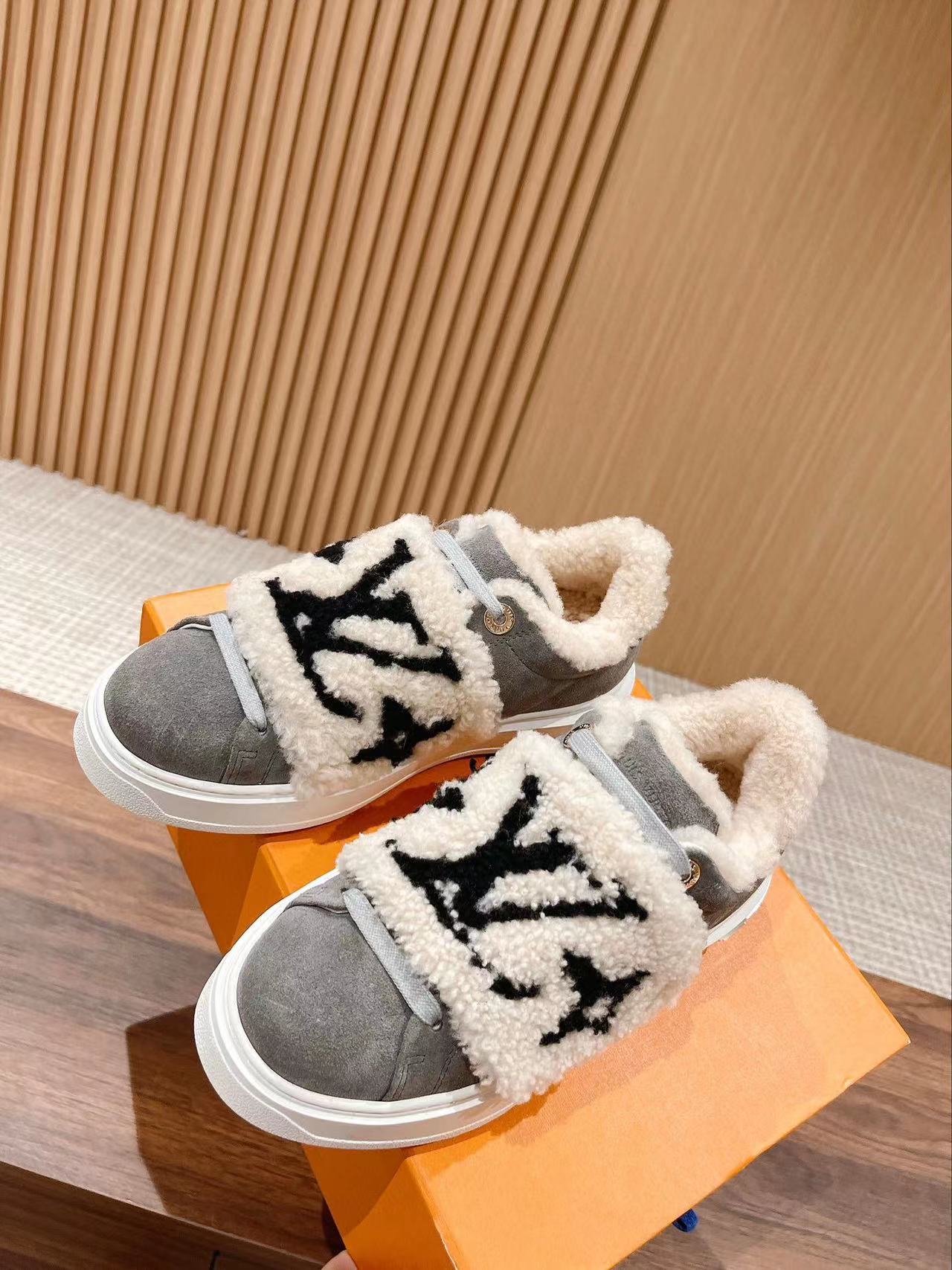 LV ラムウールの暖かいカジュアルシューズ【50％割引+送料無料】