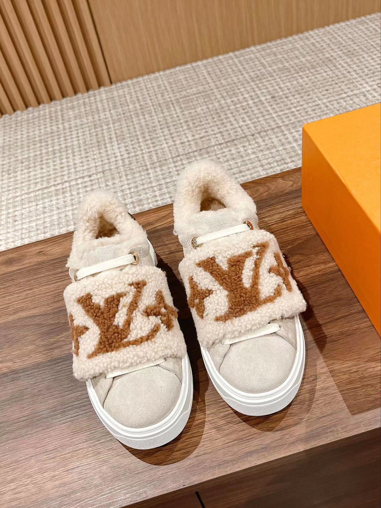 LV ラムウールの暖かいカジュアルシューズ【50％割引+送料無料】