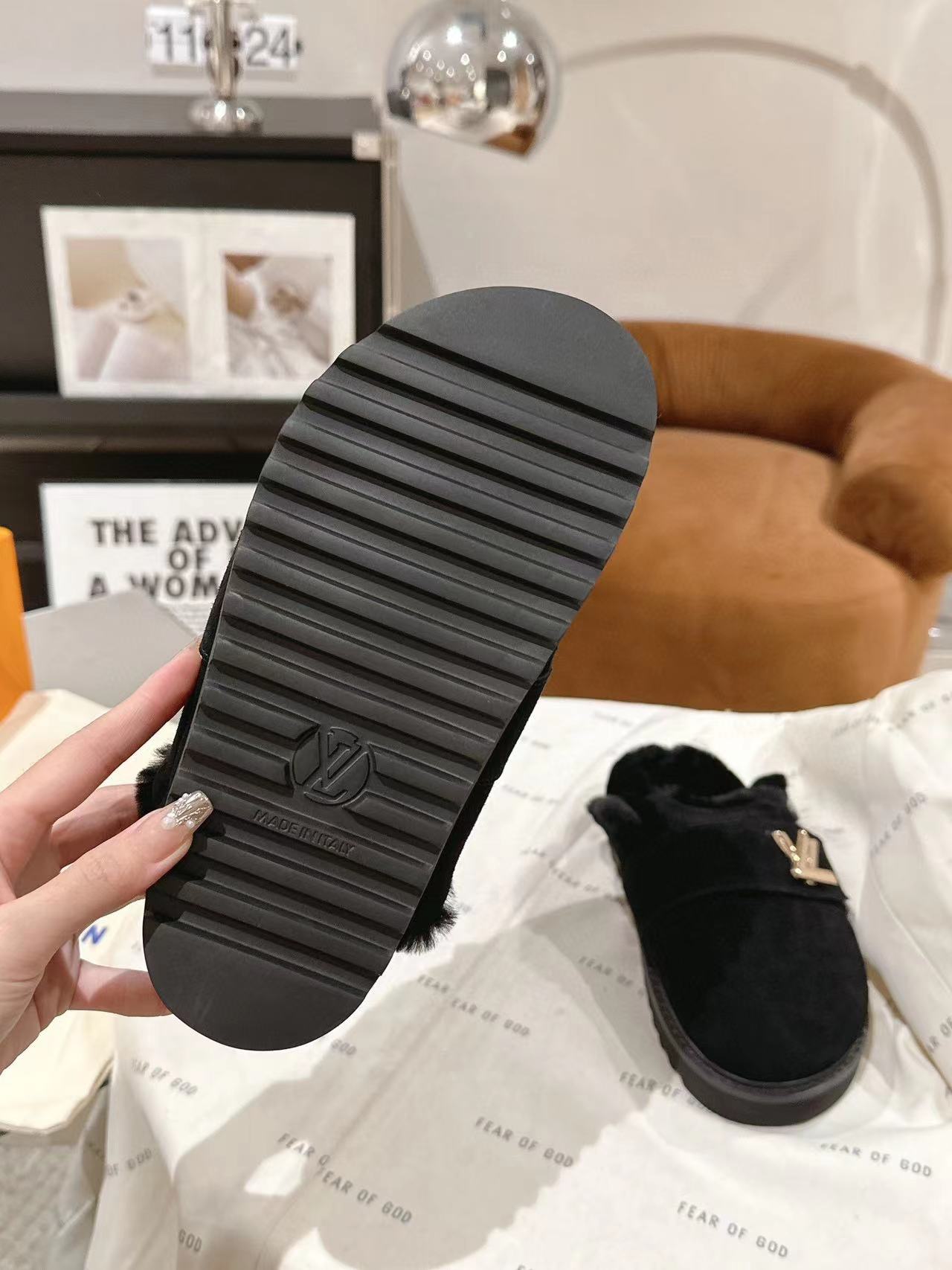 LV高品質ラムウールスリッパ【50％割引+送料無料】