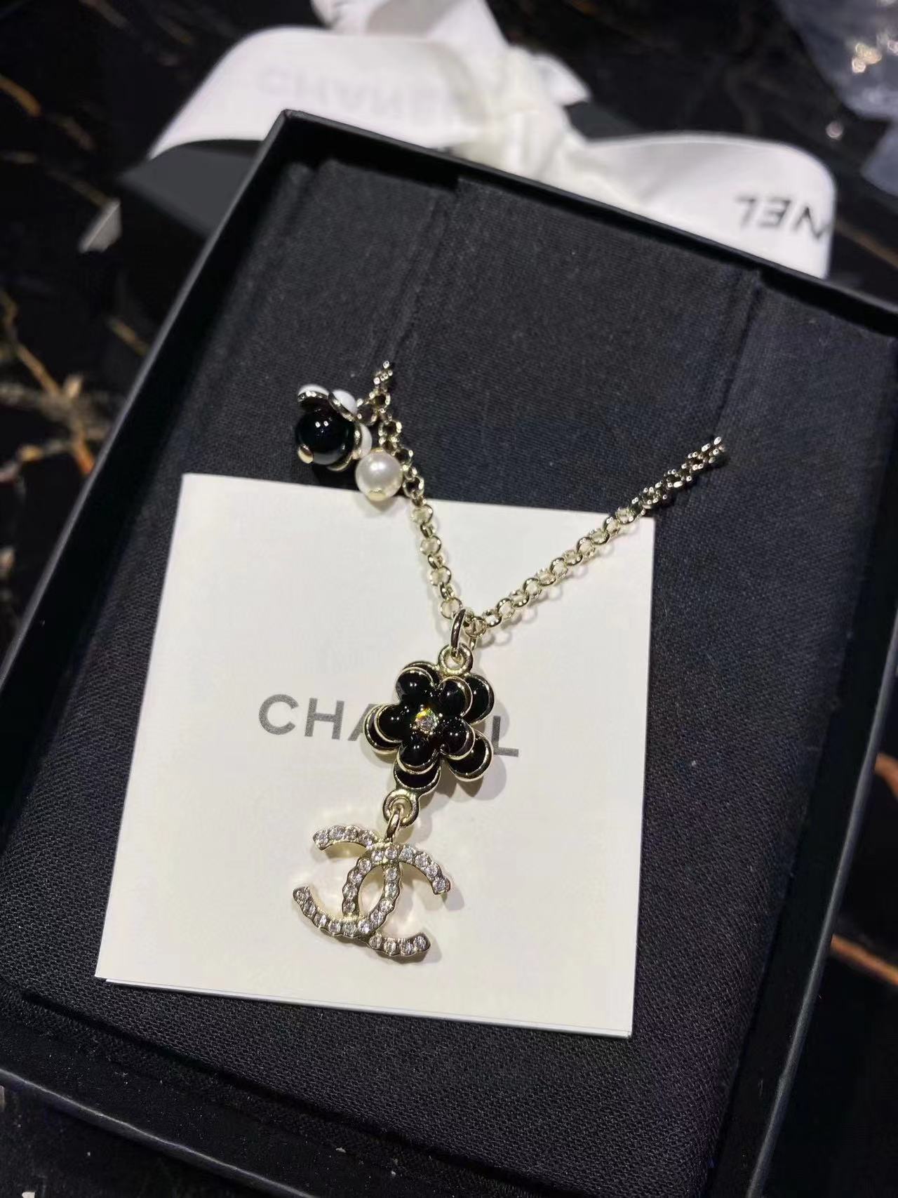 CHANE1 フラワー ダイヤモンド ネックレス【50％割引+送料無料】