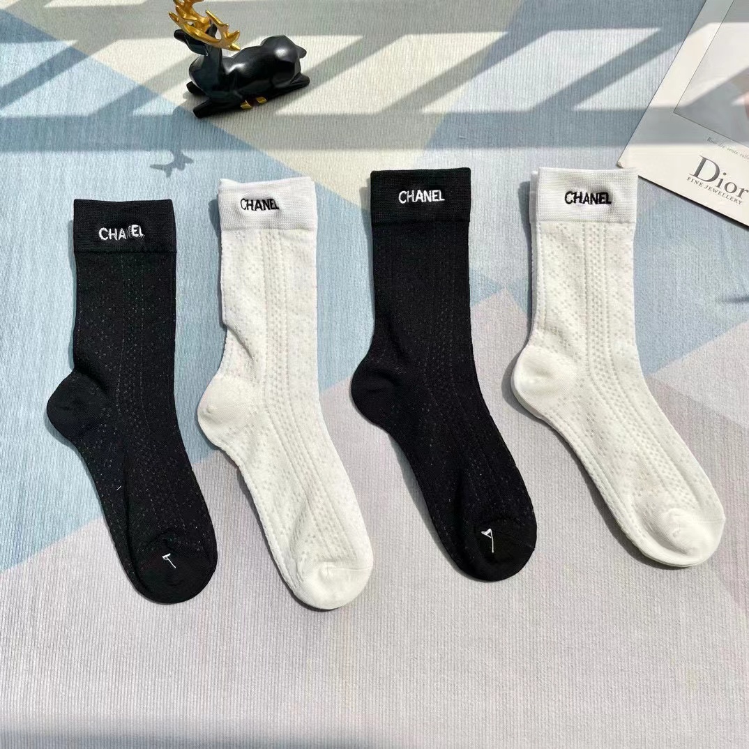 CHANE1 シンプル刺繍ロゴソックス【50％割引+送料無料】