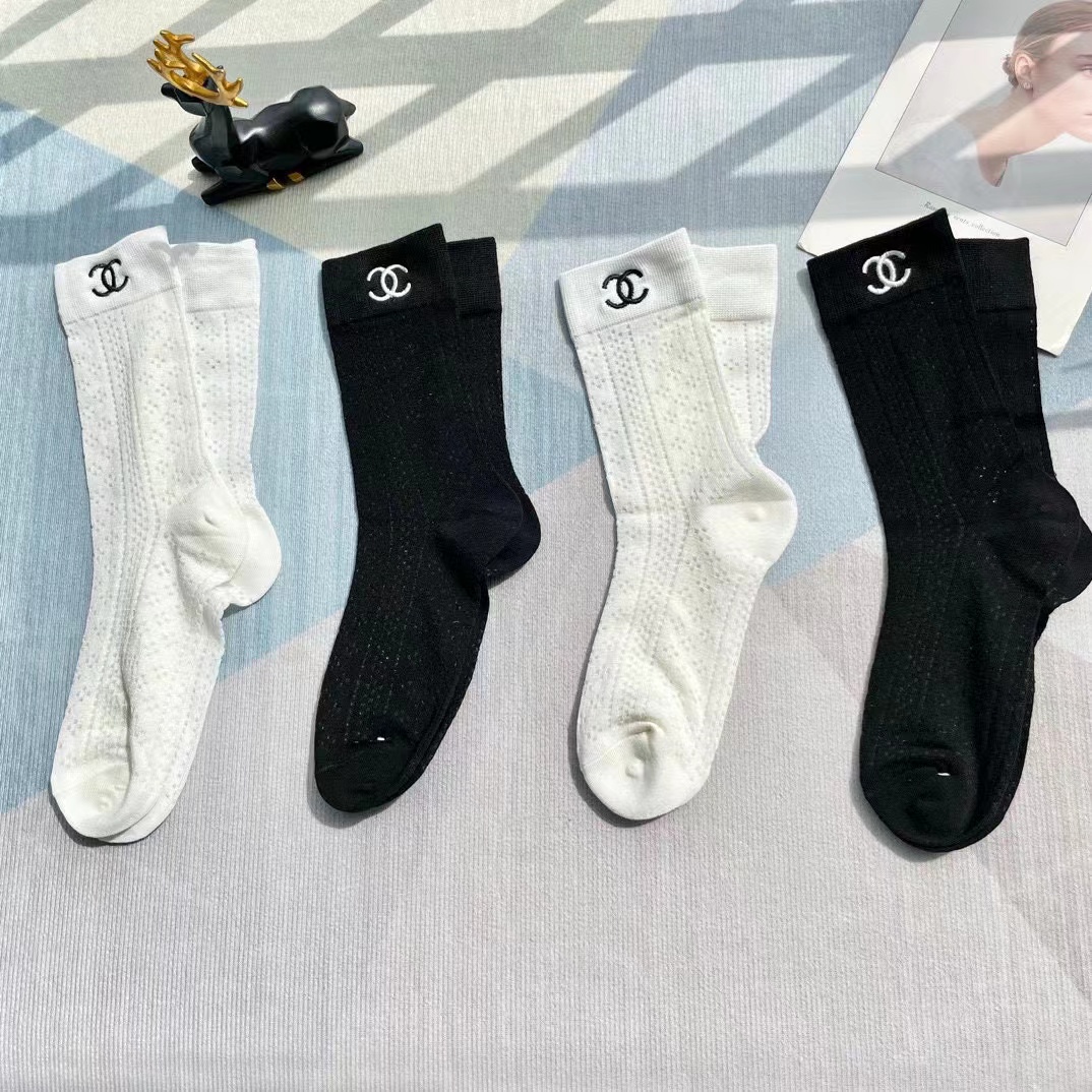 CHANE1 シンプル刺繍ロゴソックス【50％割引+送料無料】