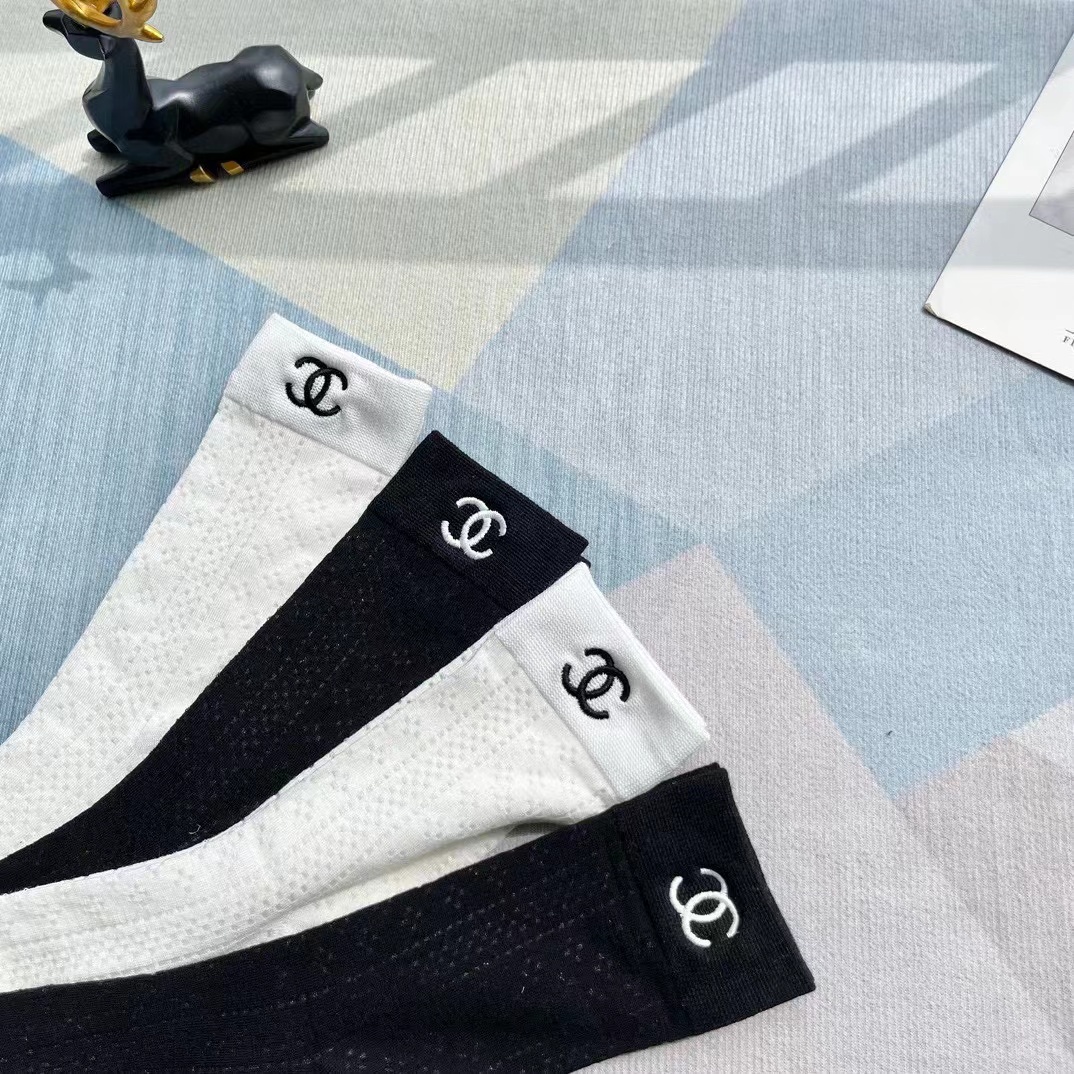 CHANE1 シンプル刺繍ロゴソックス【50％割引+送料無料】