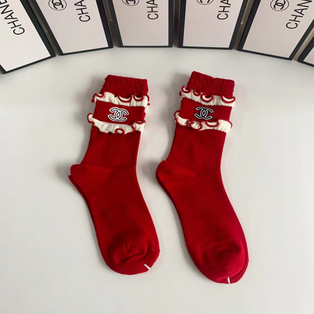 CHANE1 レッド カシミア ソックス【50％割引+送料無料】