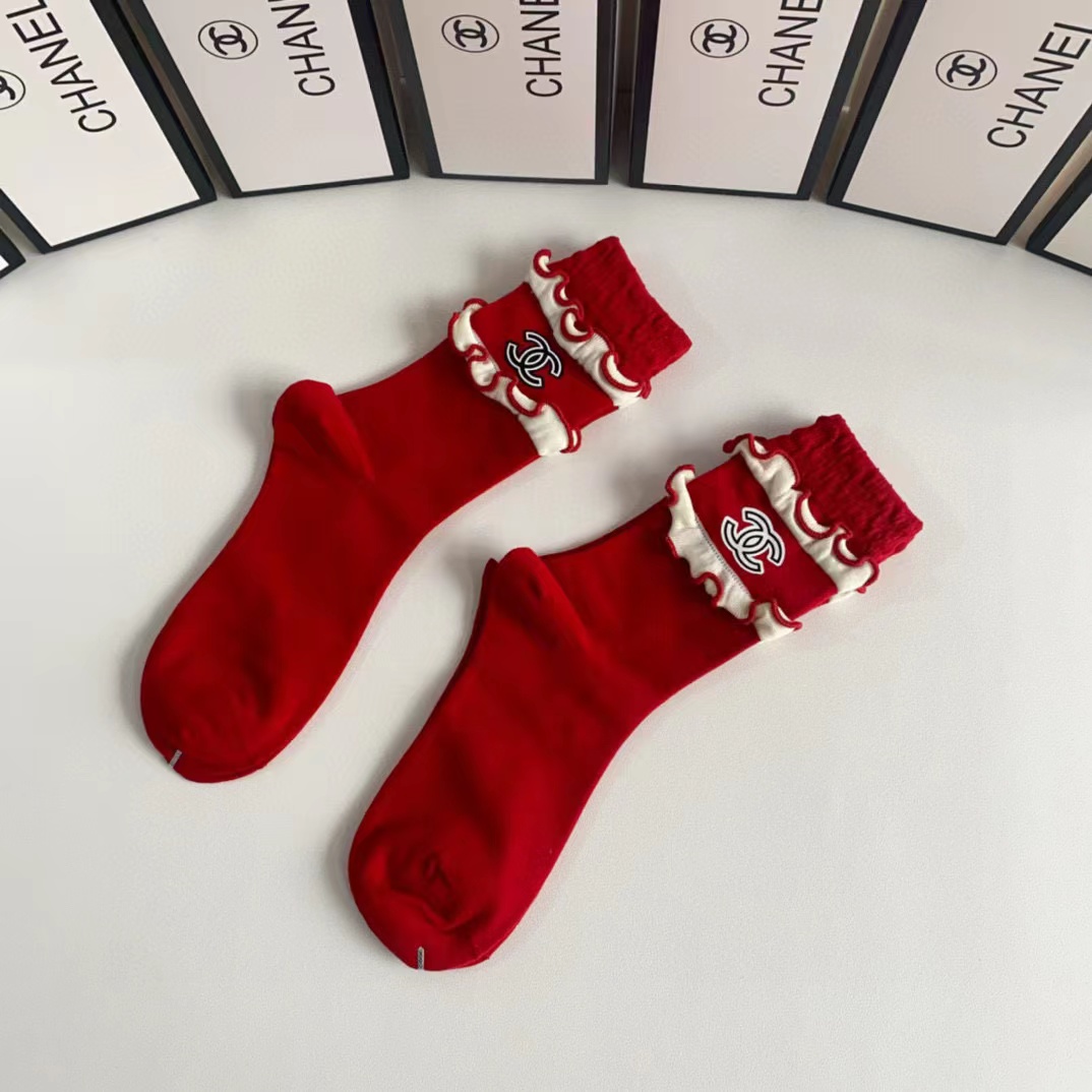 CHANE1 レッド カシミア ソックス【50％割引+送料無料】