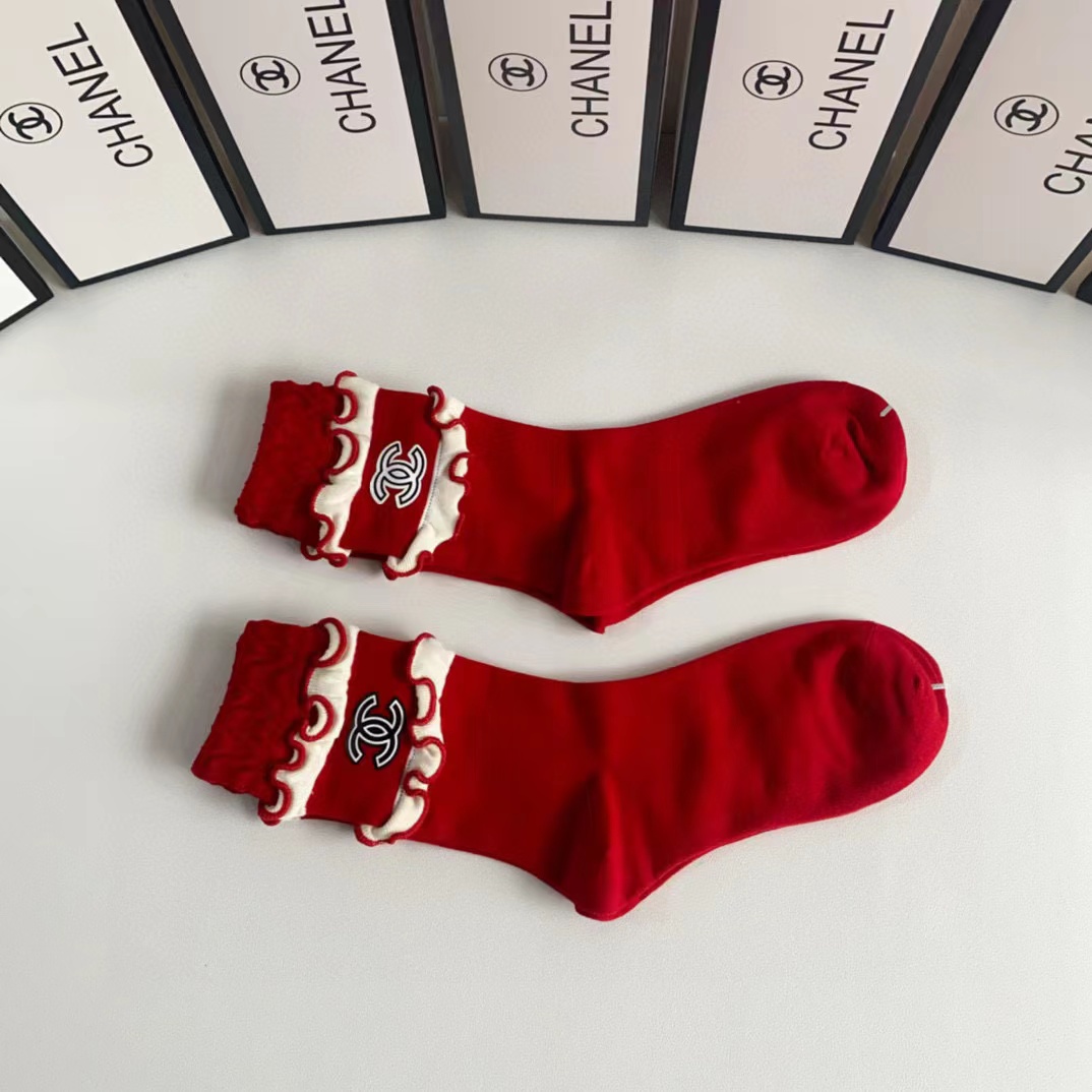 CHANE1 レッド カシミア ソックス【50％割引+送料無料】