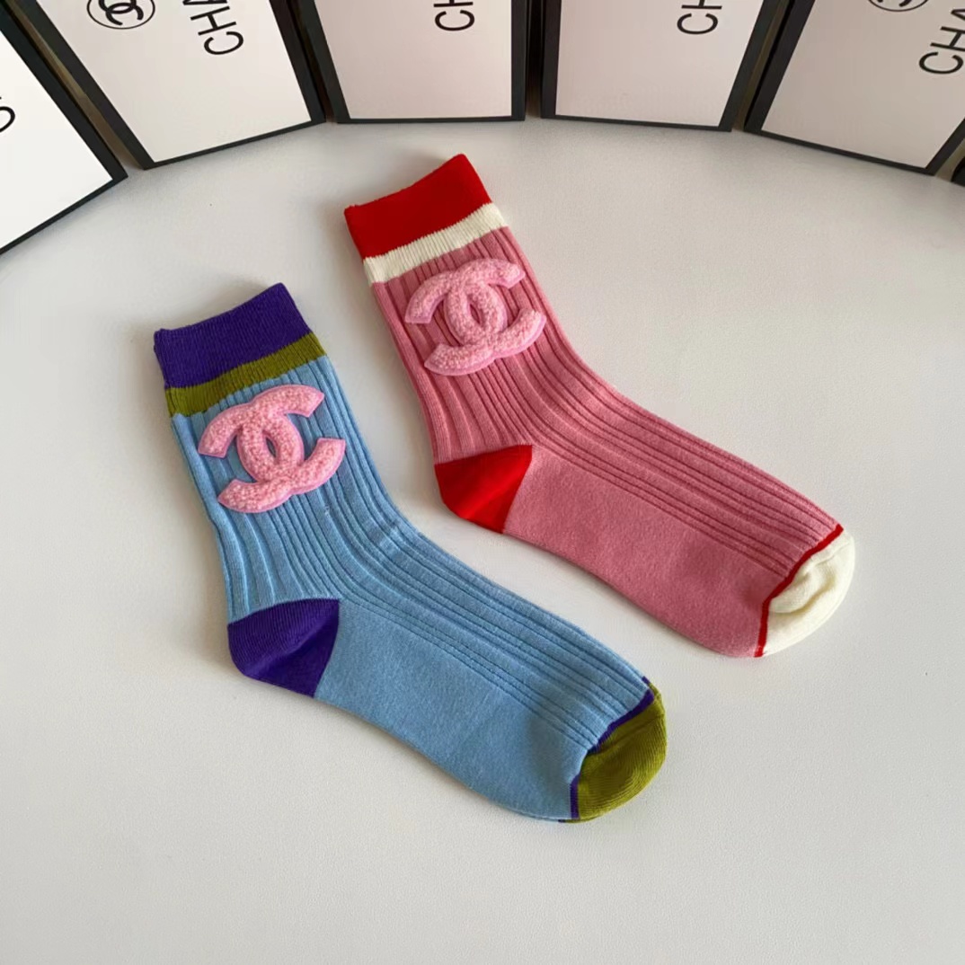 CHANE1 カシミア カラーブロック ダブル C ロゴ ソックス【50％割引+送料無料】