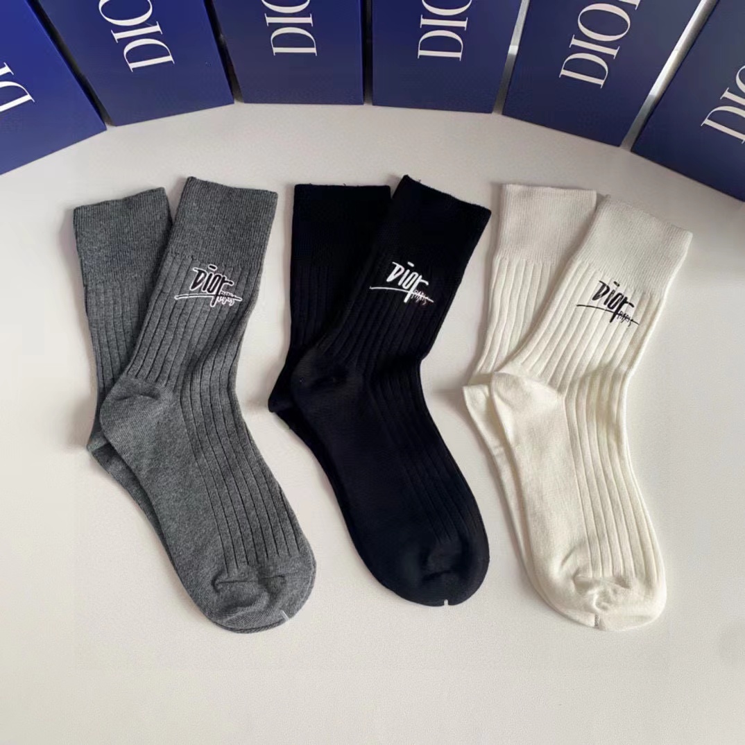 DI0R シンプルカシミヤソックス【50％割引+送料無料】