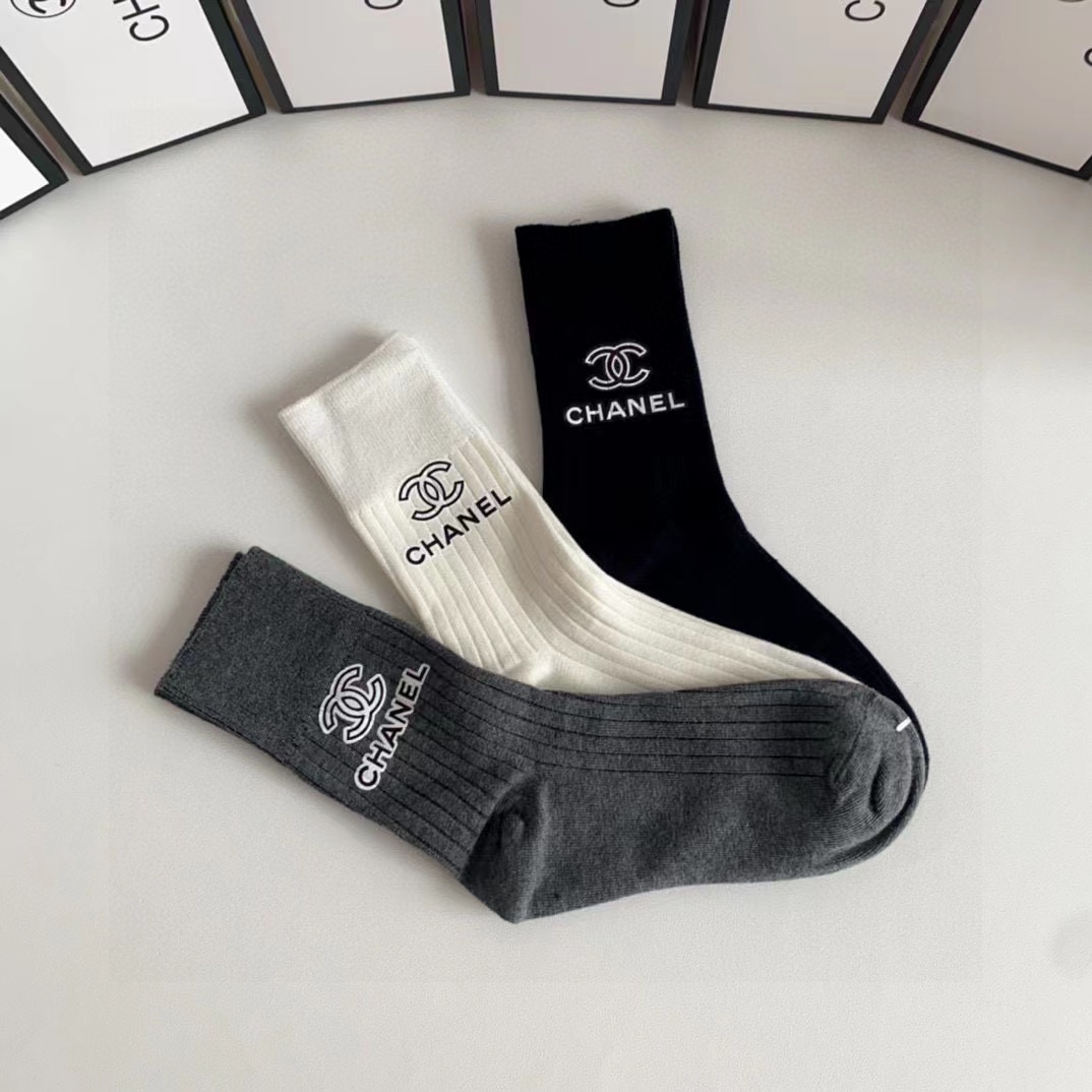 CHANE1 シンプルロゴソックス【50％割引+送料無料】