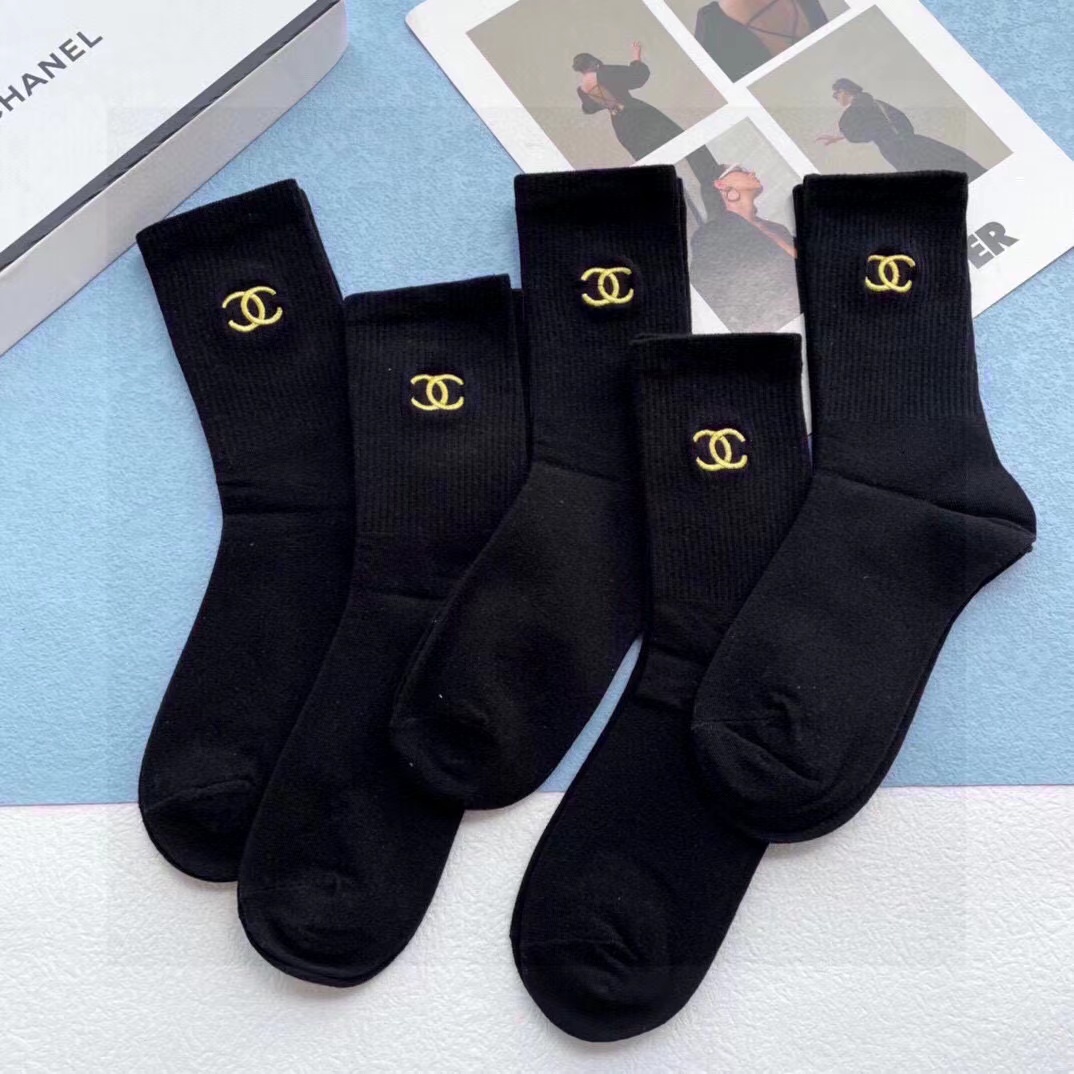CHANE1 シンプル刺繍スモールロゴカシミヤソックス【50％割引+送料無料】