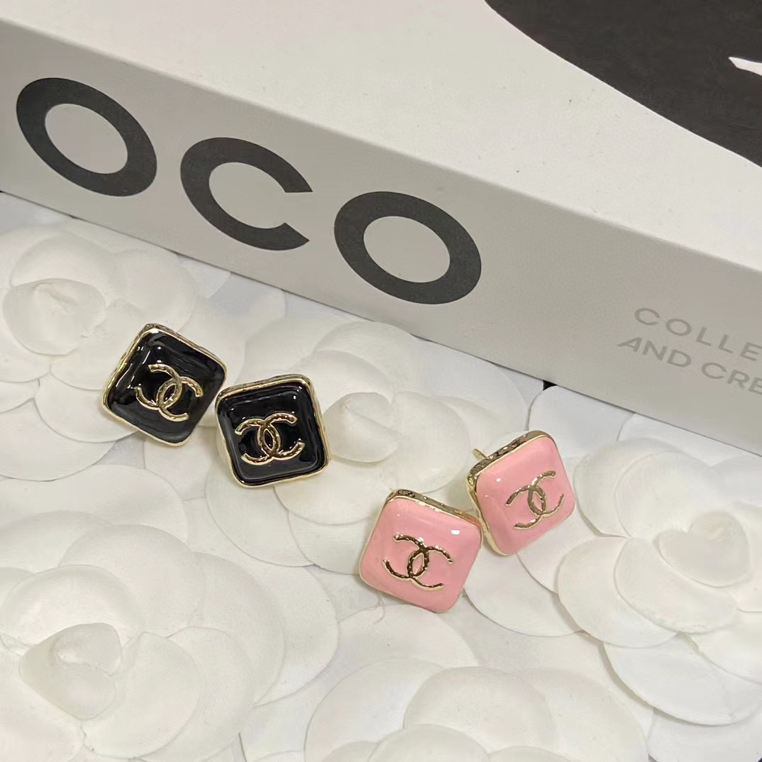 CHANE1 スクエア ダブルC スタッドピアス【50％割引+送料無料】