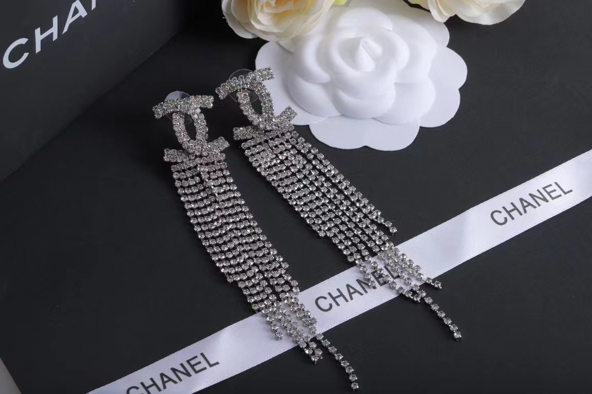 CHANE1 ダブルC ダイヤモンド タッセル イヤリング【50％割引+送料無料】