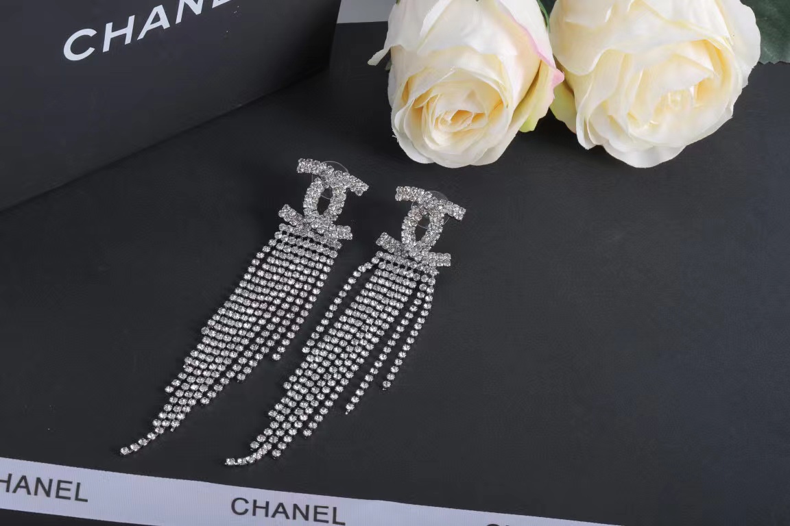 CHANE1 ダブルC ダイヤモンド タッセル イヤリング【50％割引+送料無料】