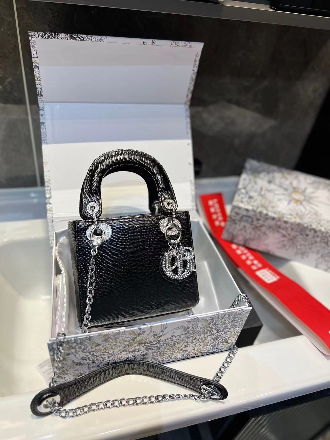 DI0R lady ダイヤモンドバックルハンドバッグ 【50％割引+送料無料】