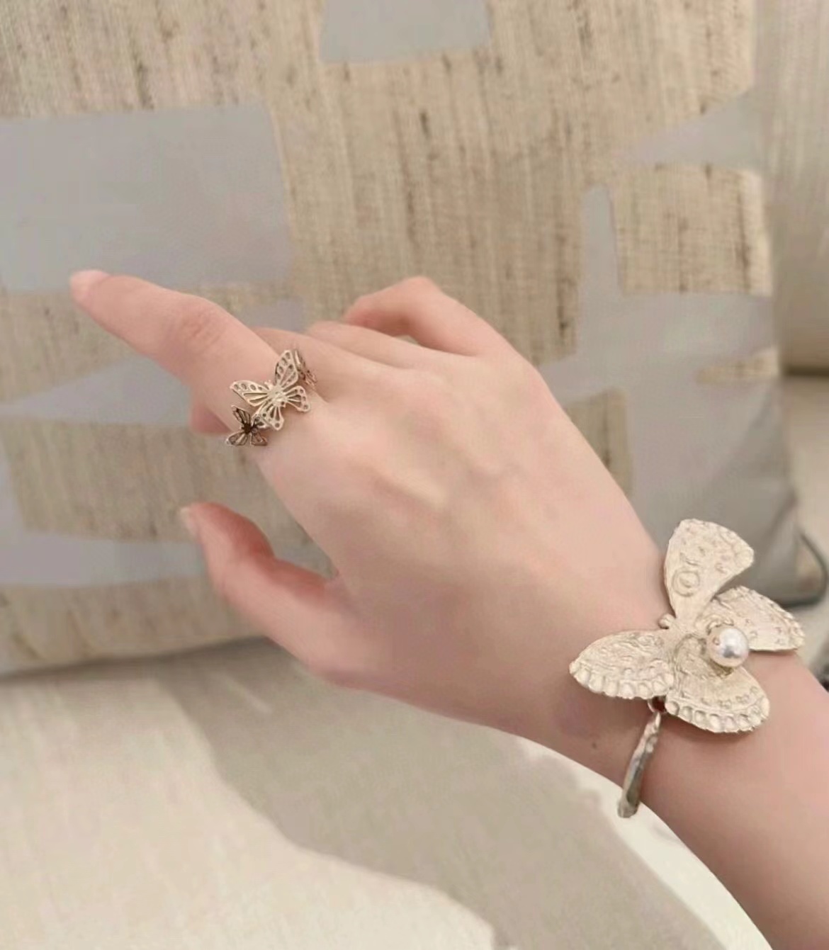 DI0R CD スモールバタフライリング【50％割引+送料無料】