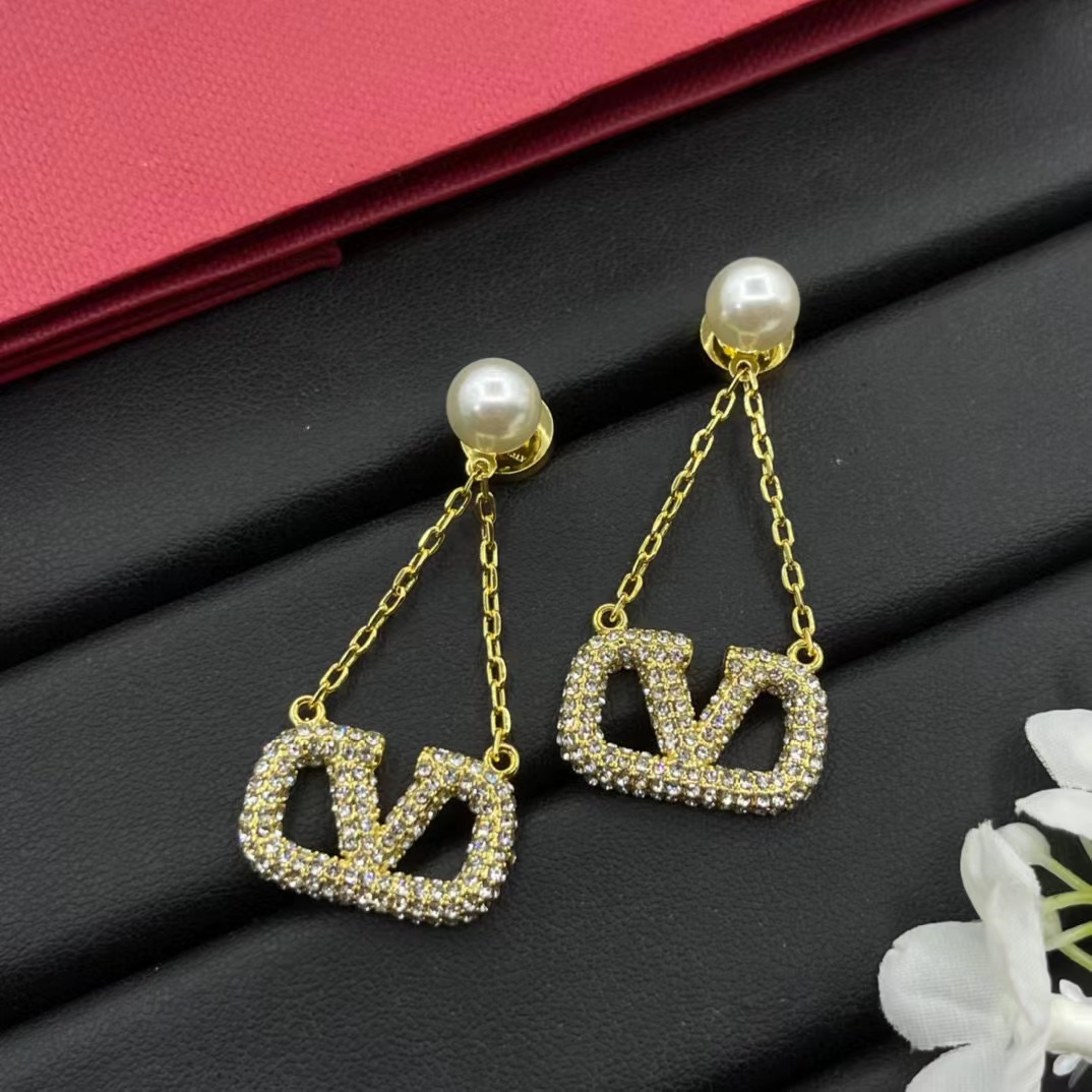 VALENT1NO V ダイヤモンドパールスタッドピアス【50％割引+送料無料】