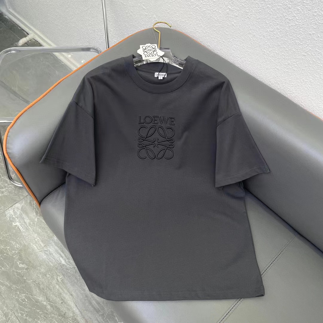 L0WEW 刺繍ロゴシンプルTシャツ【50％割引+送料無料】