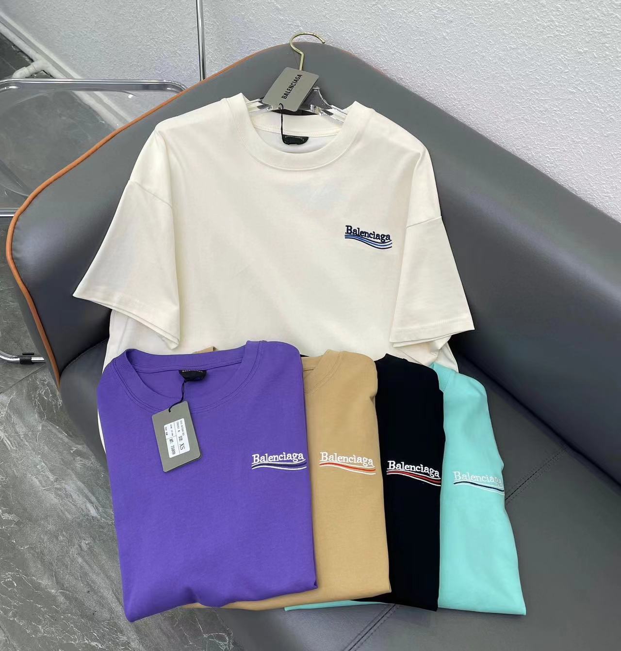 Ba1enciagaシンプルなコーラ文字刺繍Tシャツ【50％割引+送料無料】