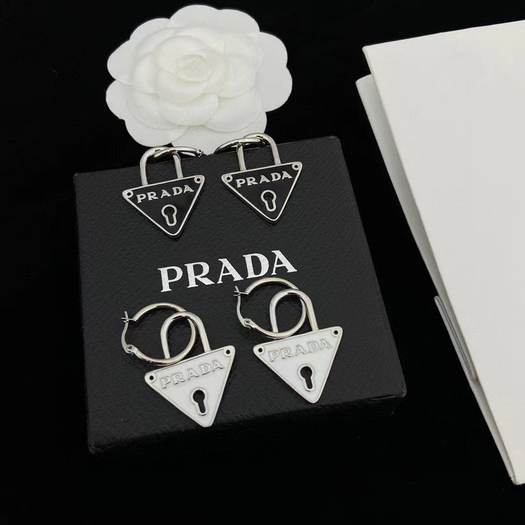 PR4DA トライアングルロゴ フープピアス【50％割引+送料無料】