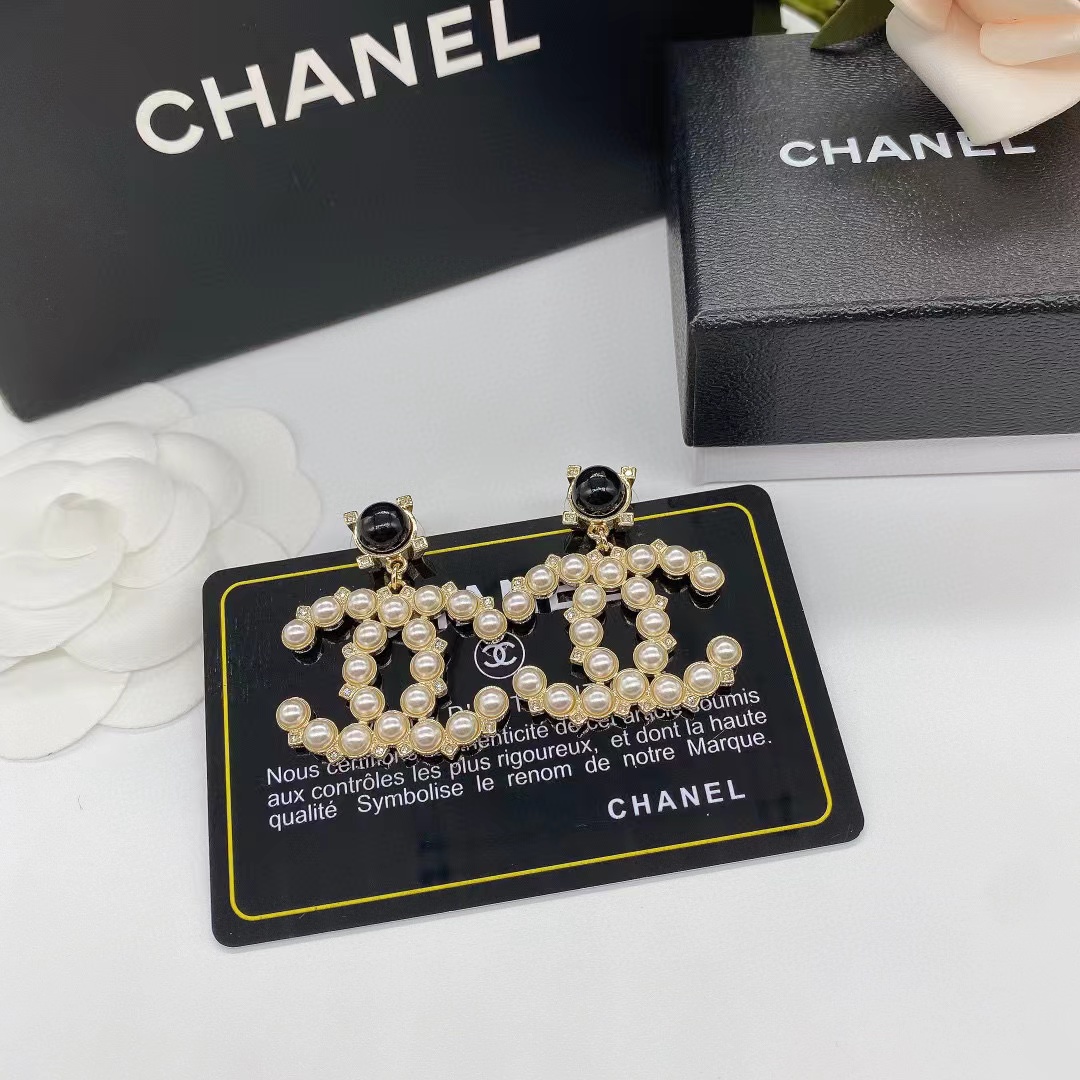CHANE1 ダブル C パール スタッド ピアス【50％割引+送料無料】