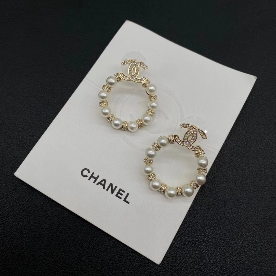 CHANE1 ダイヤモンドとパールのフープイヤリング【50％割引+送料無料】