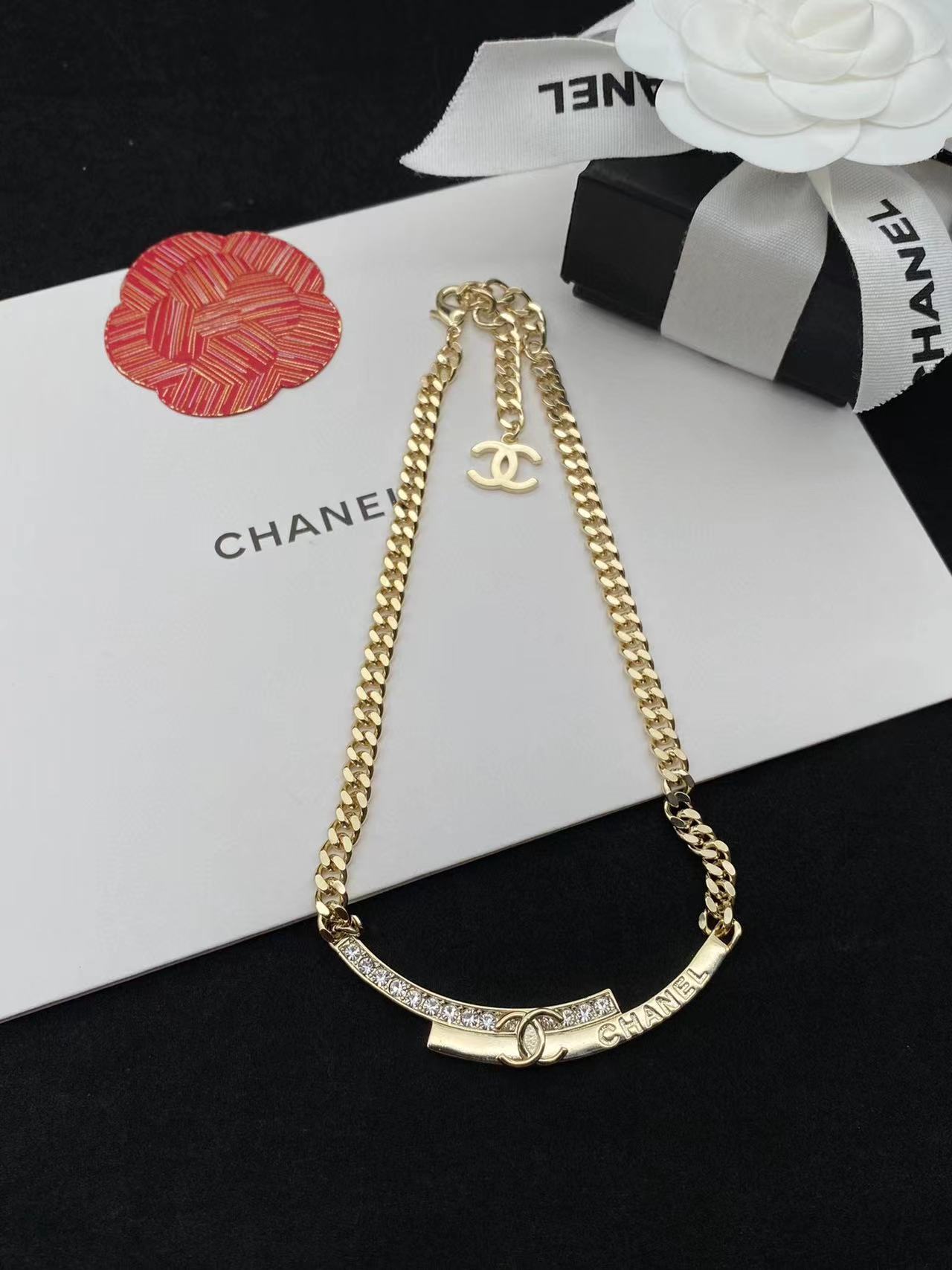 CHANE1 ダイヤモンド スマイル ネックレス【50％割引+送料無料】