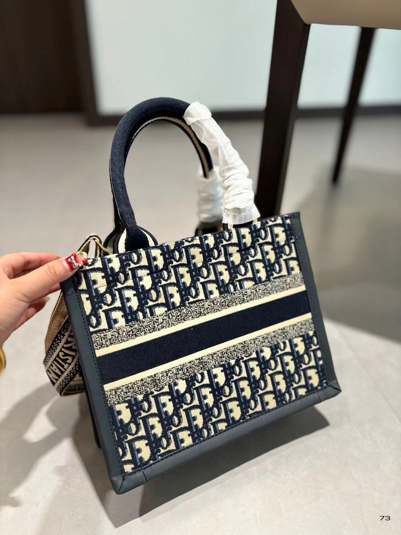 DI0R 刺繍老眼ハンドショッピングバッグ【50％割引+送料無料】