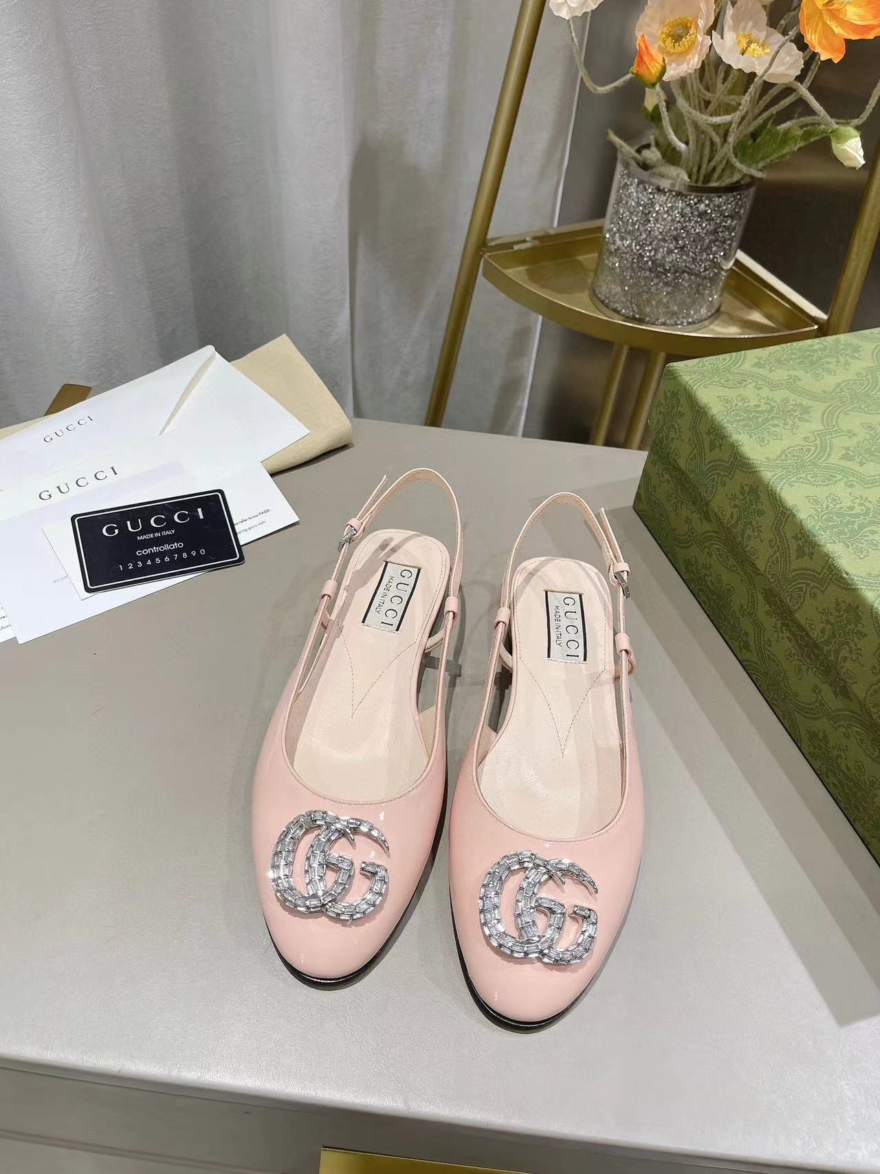 GUCC1 高品質ダイヤモンドがちりばめされたロゴ中空バックフラットシューズ 【50％割引+送料無料】