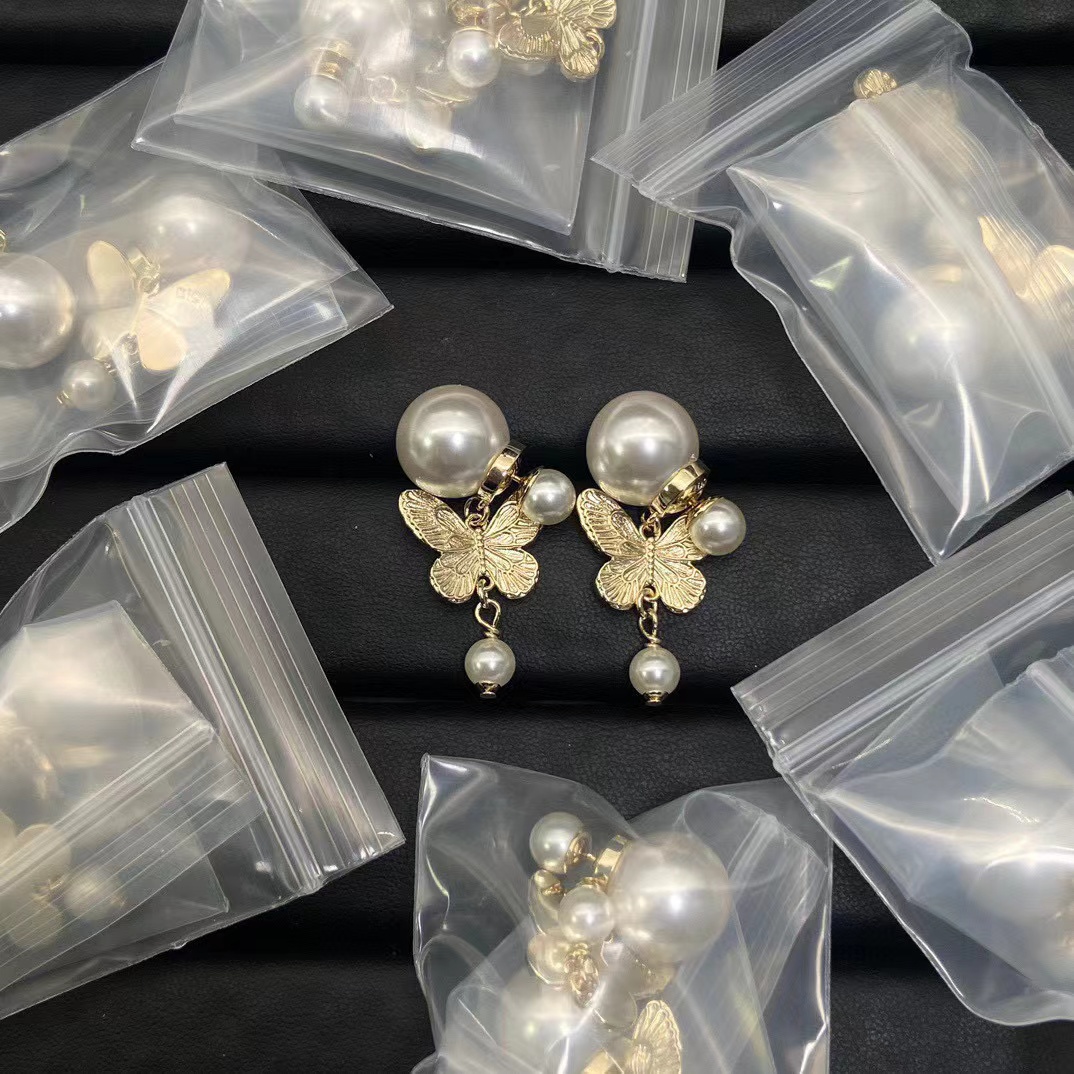 DI0R パールバタフライピアス【50％割引+送料無料】