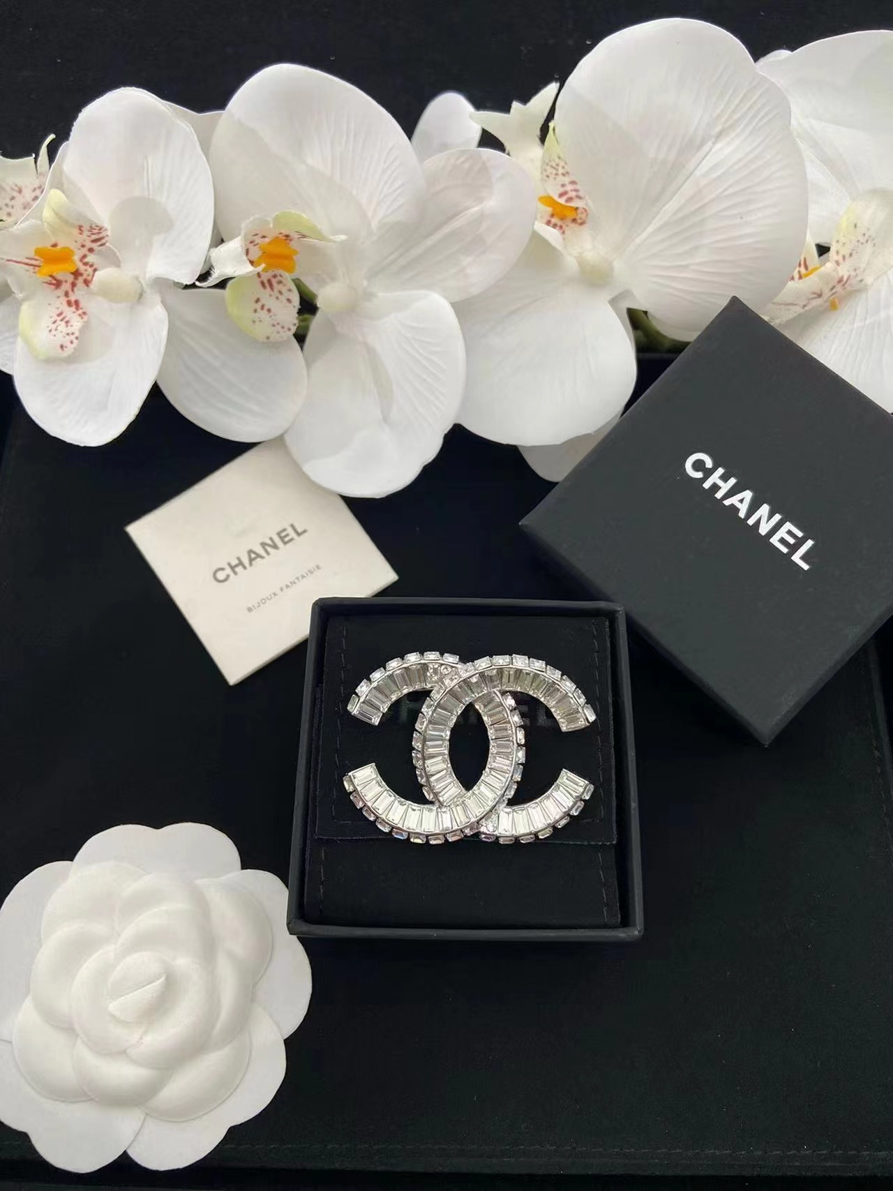 CHANE1 ダイヤモンド ダブルC ブローチ【50％割引+送料無料】