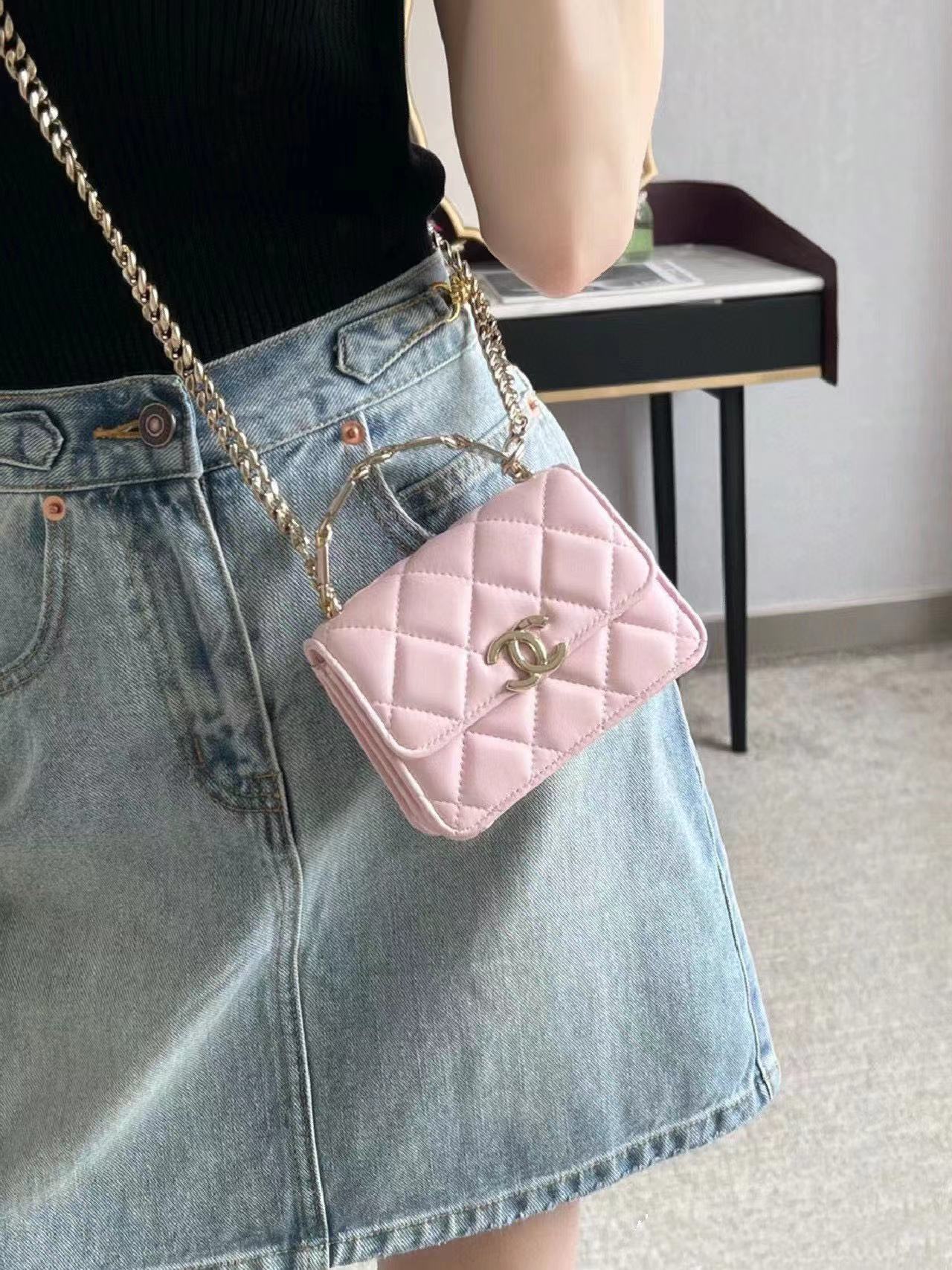 CHANE1 COCO 中空エナメルハンドバッグ【50％割引+送料無料】