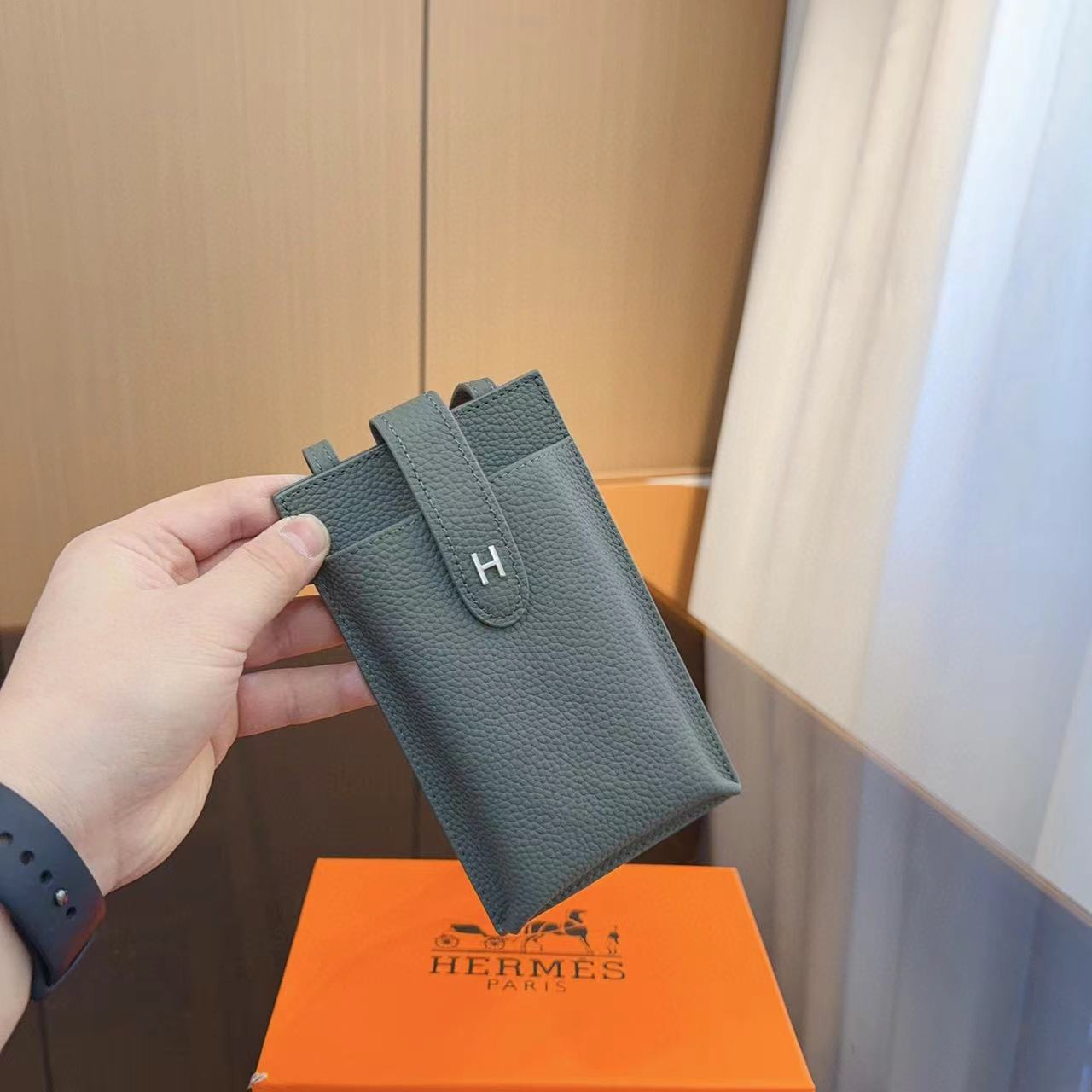 HERME5  牛革携帯電話バッグ【50％割引+送料無料】