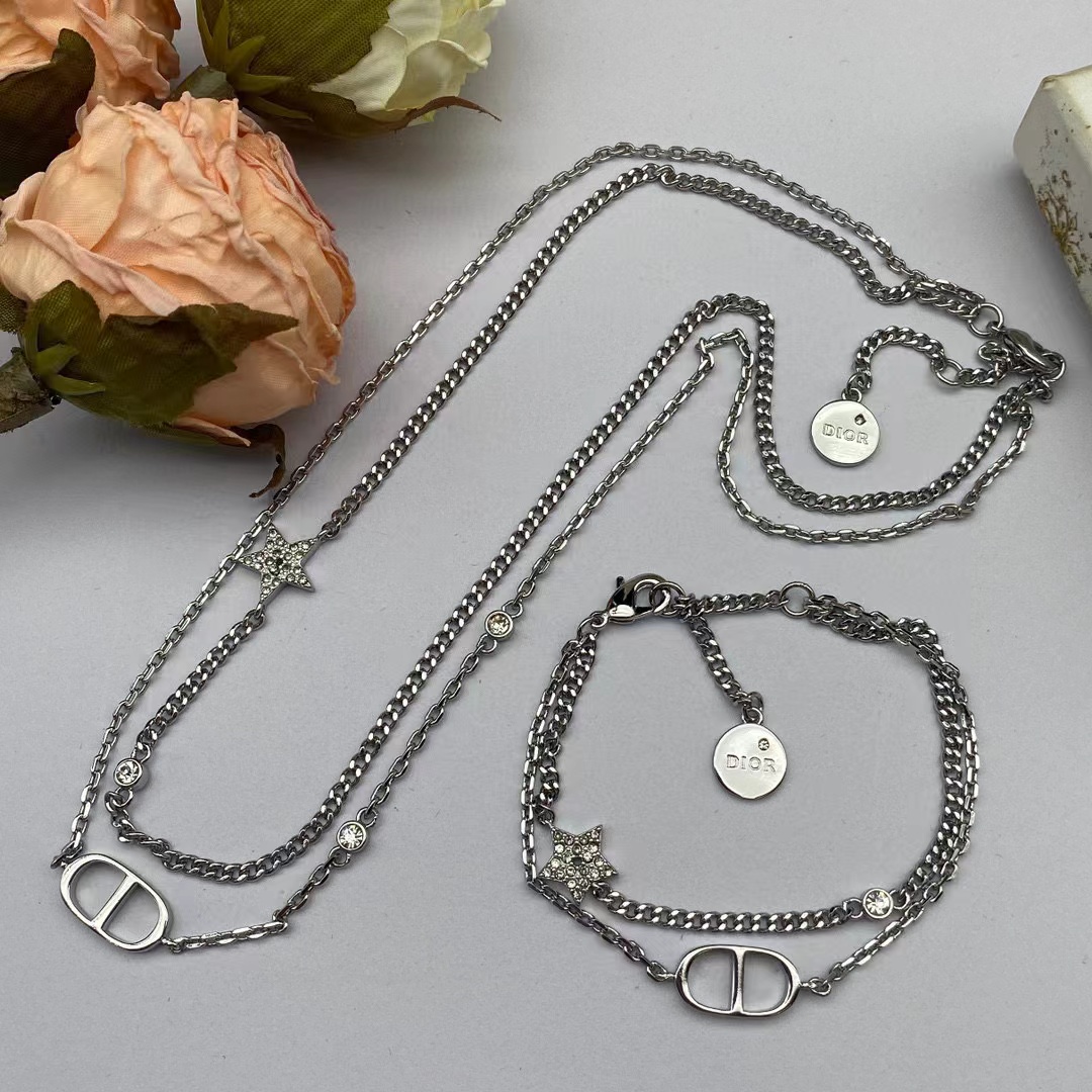 DI0R CD ブレスレット+ネックレス 2点セット【50％割引+送料無料】