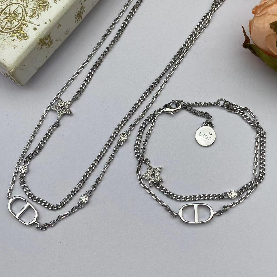 DI0R CD ブレスレット+ネックレス 2点セット【50％割引+送料無料】