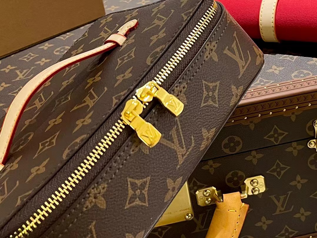 LV nice 化粧品バッグ【50％割引+送料無料】