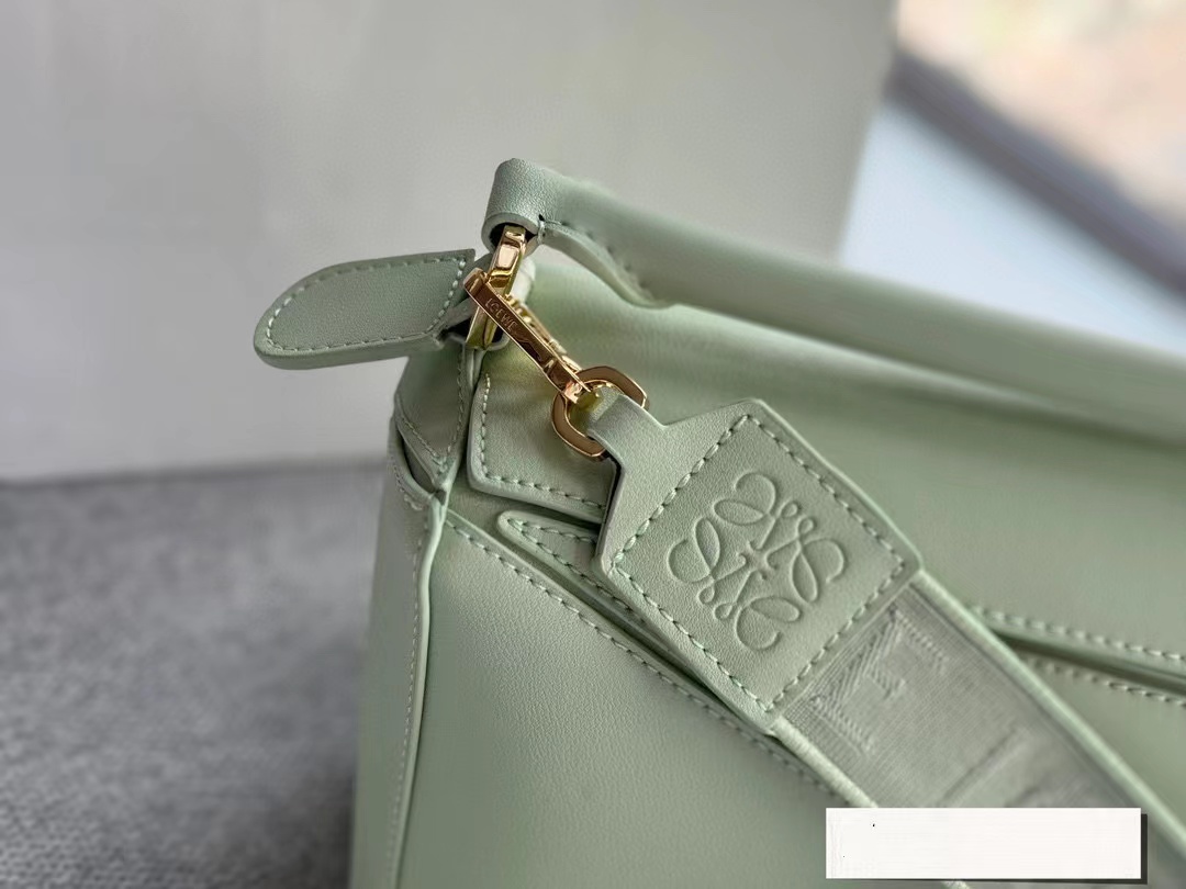 L0WEW レザークロスボディバッグ【50％割引+送料無料】